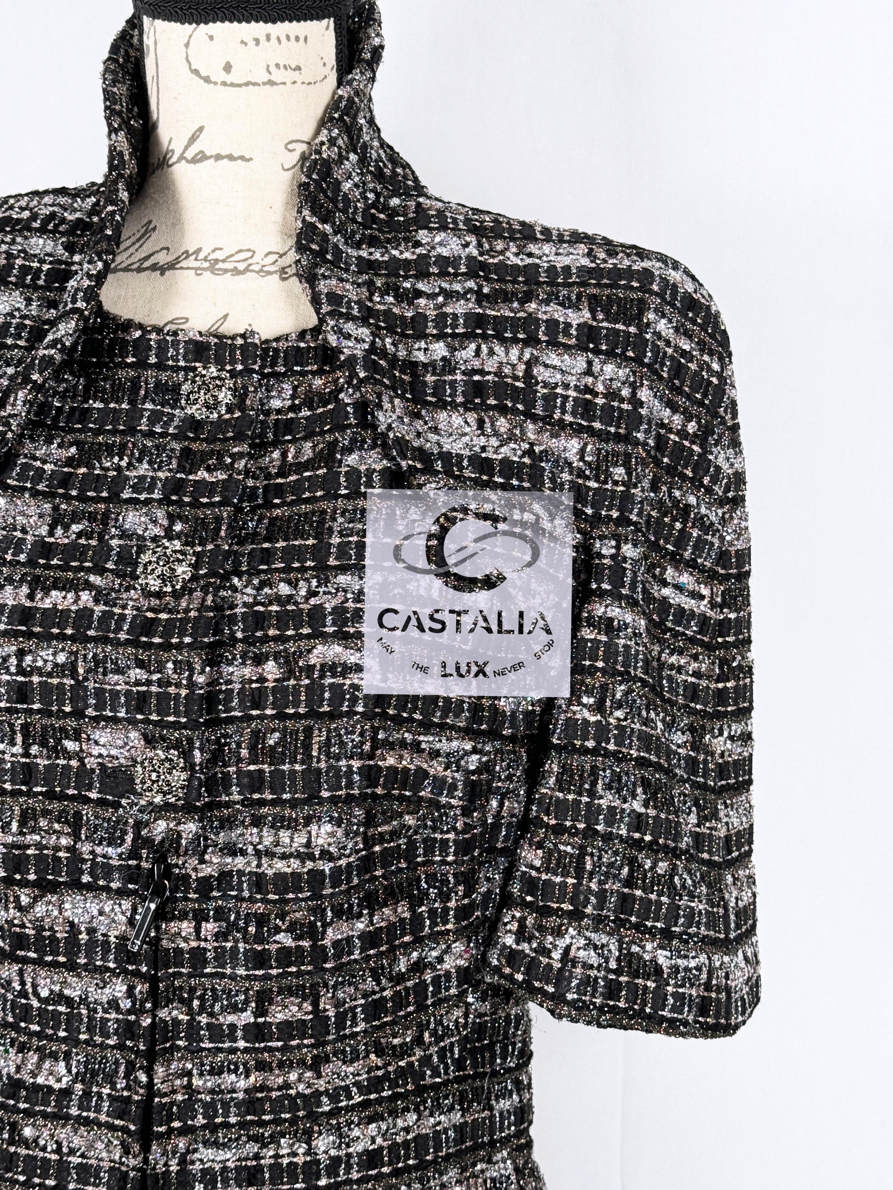 Chanel Paris / Dubaï, veste en tweed noire à rubans, 38 FR 14 carats en vente 12
