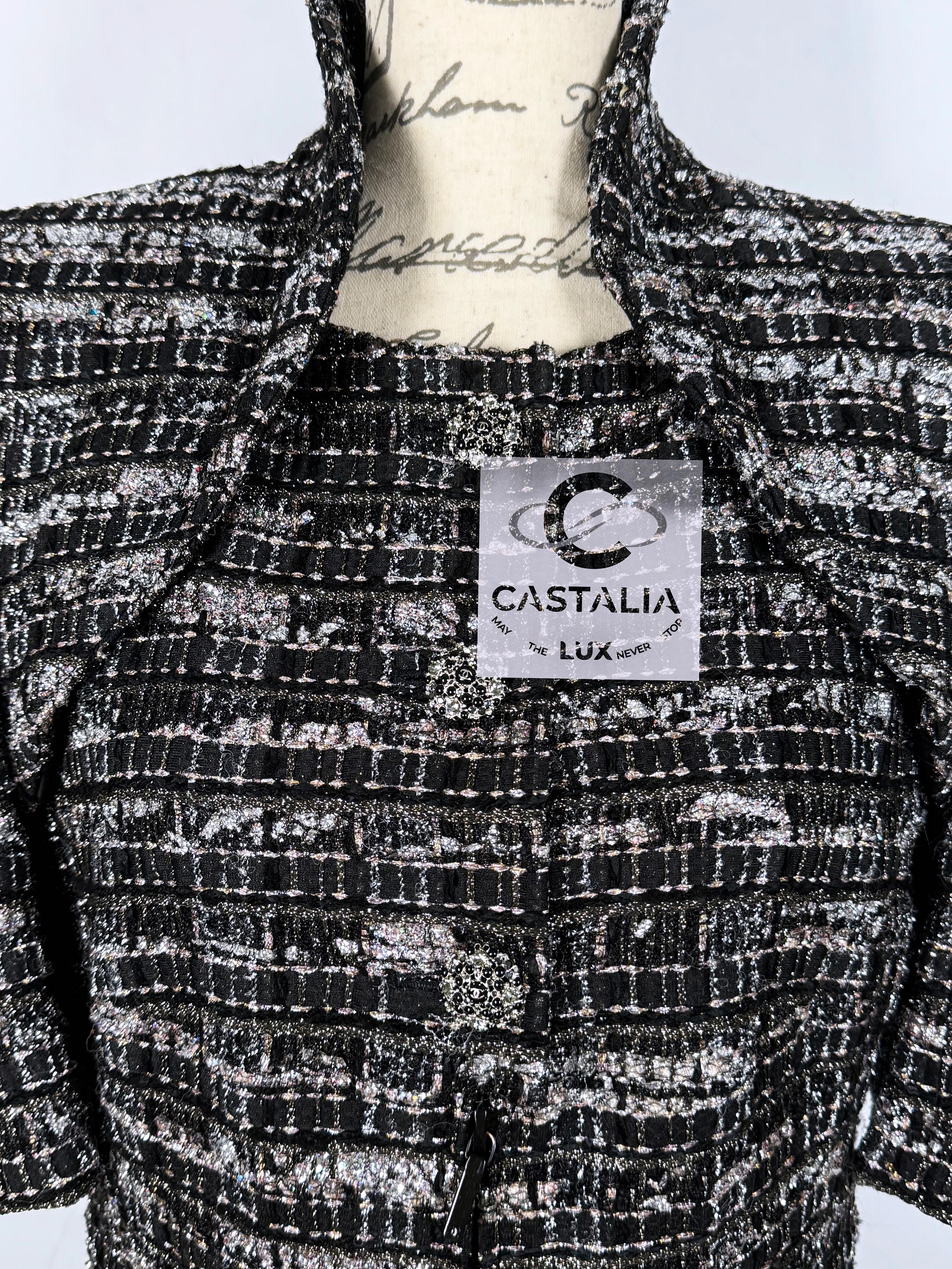 Chanel Paris / Dubaï, veste en tweed noire à rubans, 38 FR 14 carats en vente 13