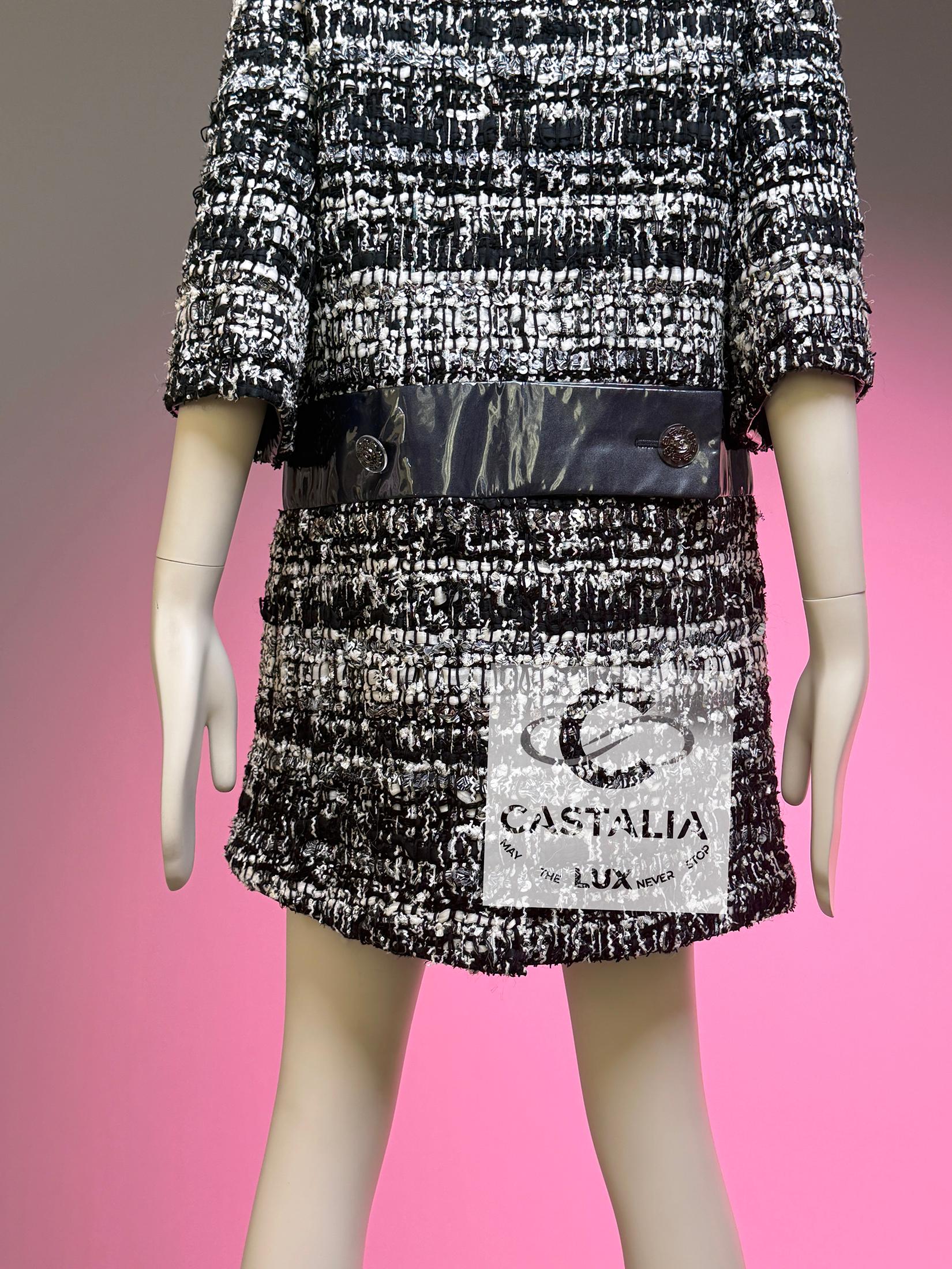 Chanel  14K$ Paris / Seoul Futuristic Ribbon Tweed Jacket 40 FR For Sale 9