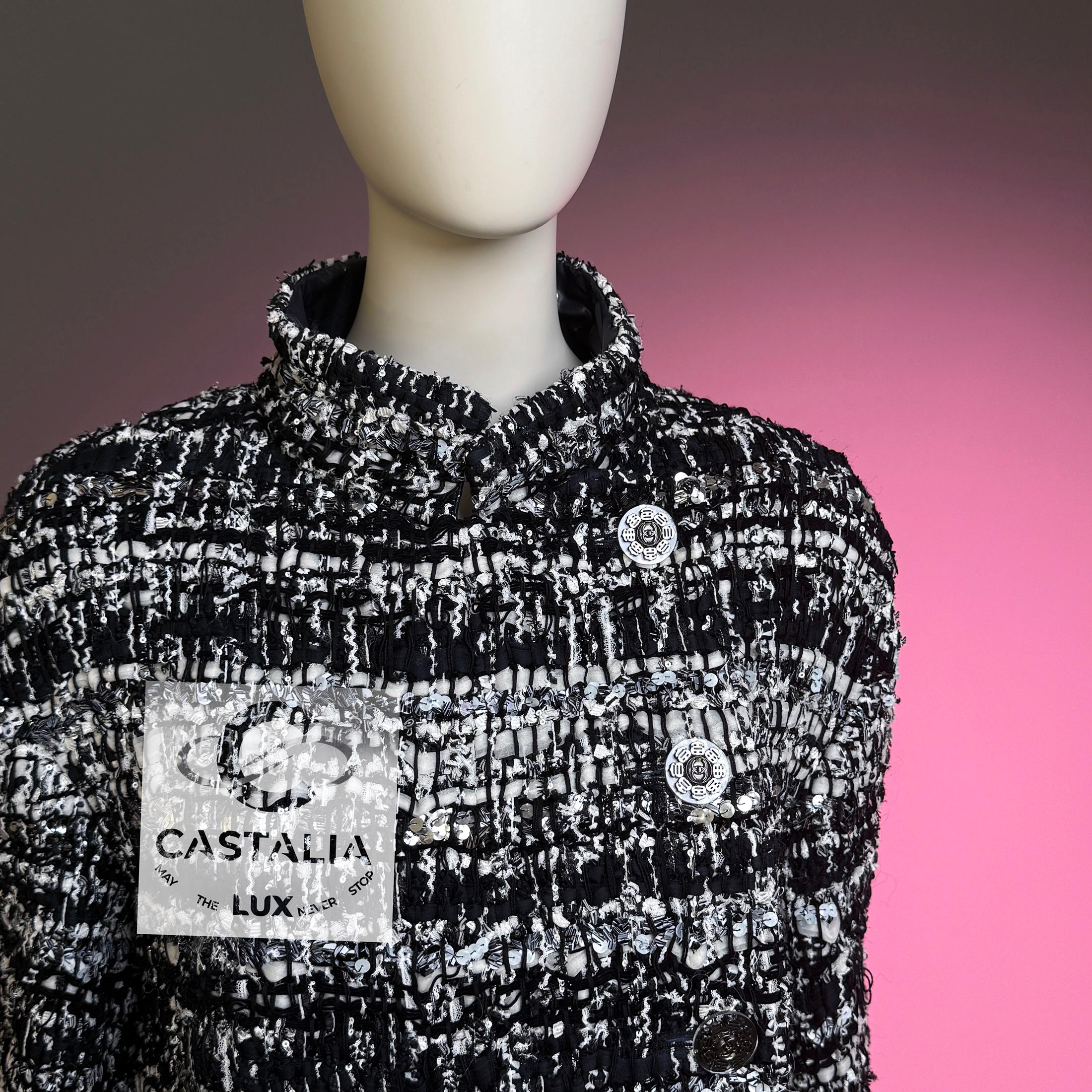 Chanel  14K$ Paris / Seoul Futuristic Ribbon Tweed Jacket 40 FR For Sale 1