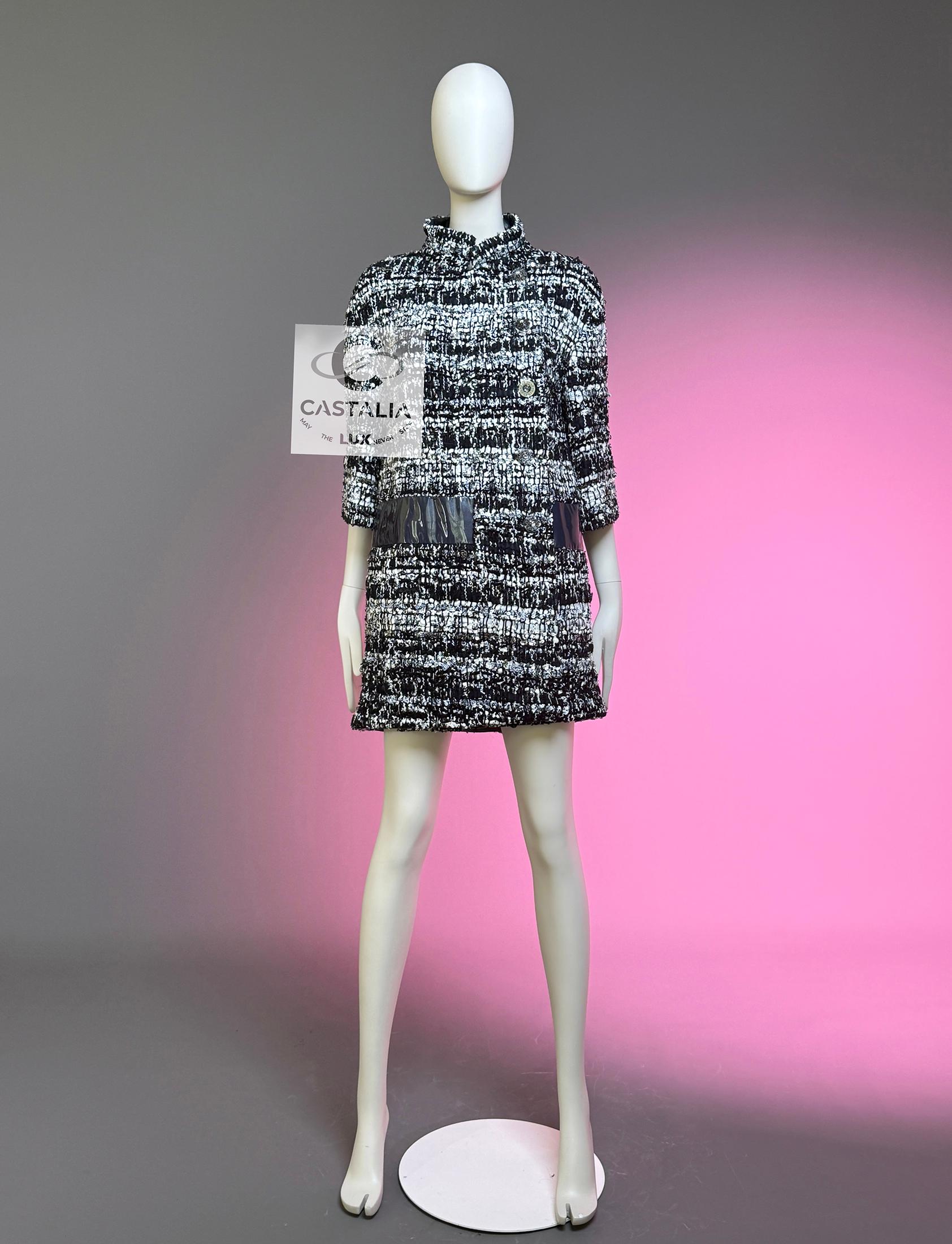 Chanel  14K$ Paris / Seoul Futuristic Ribbon Tweed Jacket 40 FR For Sale 4
