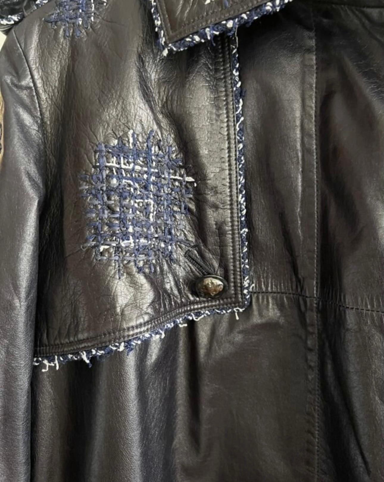 Women's or Men's Chanel 14K$ Rare Leather Trench Coat