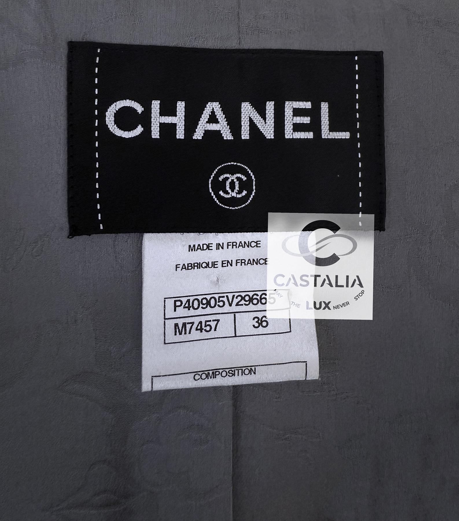 Chanel 14K$ Super Rare Jewel Detail Tweed Ensemble 36 FR For Sale 14