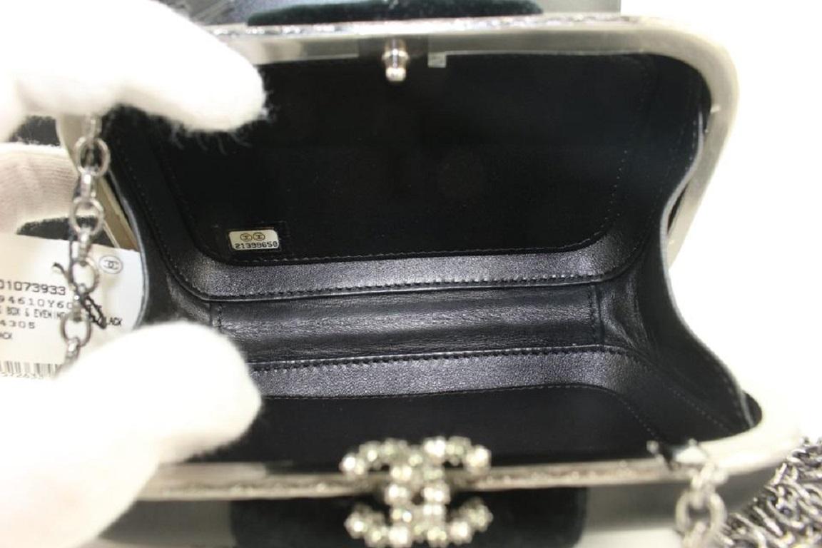 Chanel 15a Sac à bandoulière en chaîne avec cristaux embellis CC Kisslock Minaudière en vente 6
