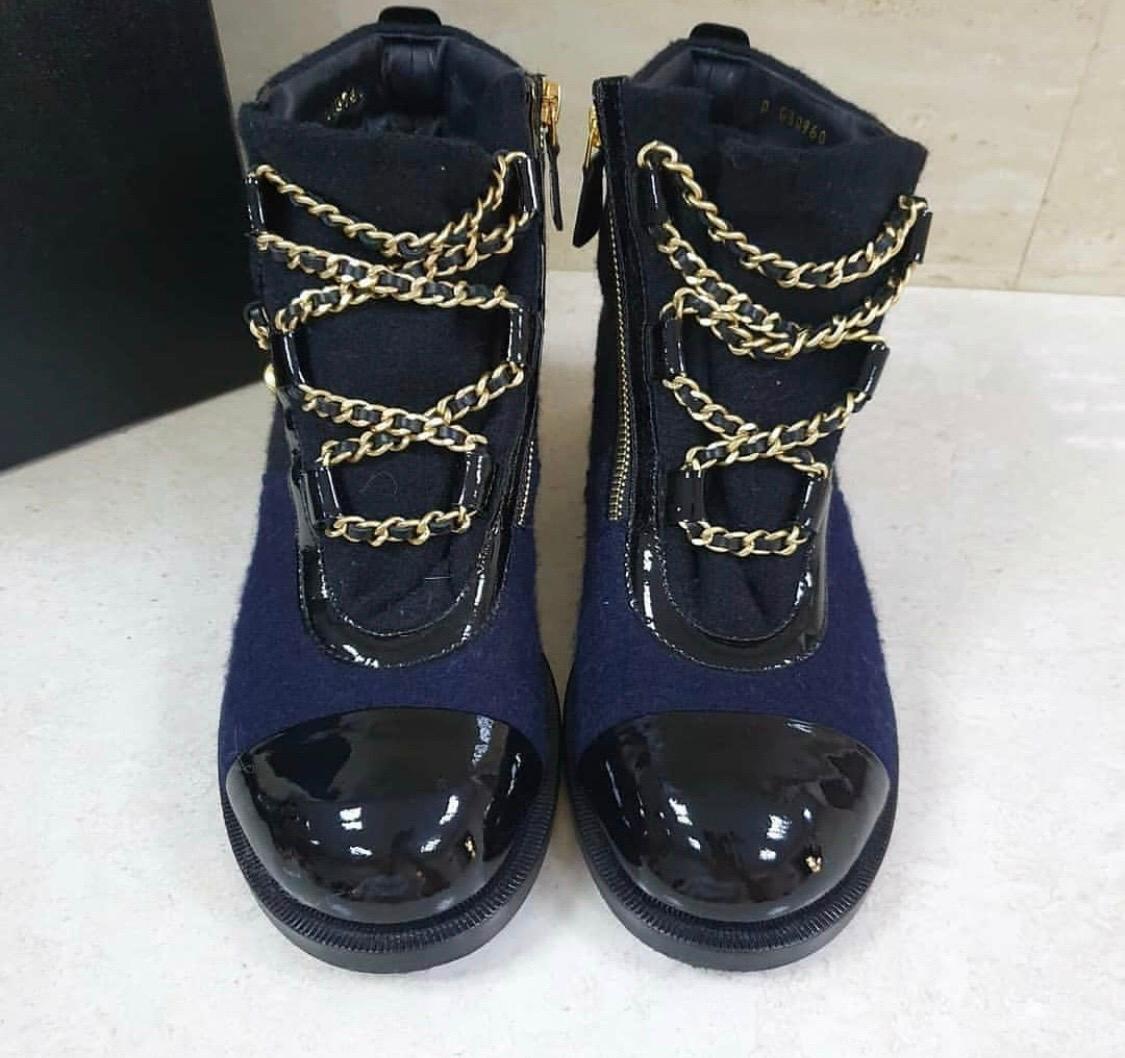 Chanel 15A Paris - Salzburg Blue Wool Ankle Boots CC In Good Condition In Krakow, PL