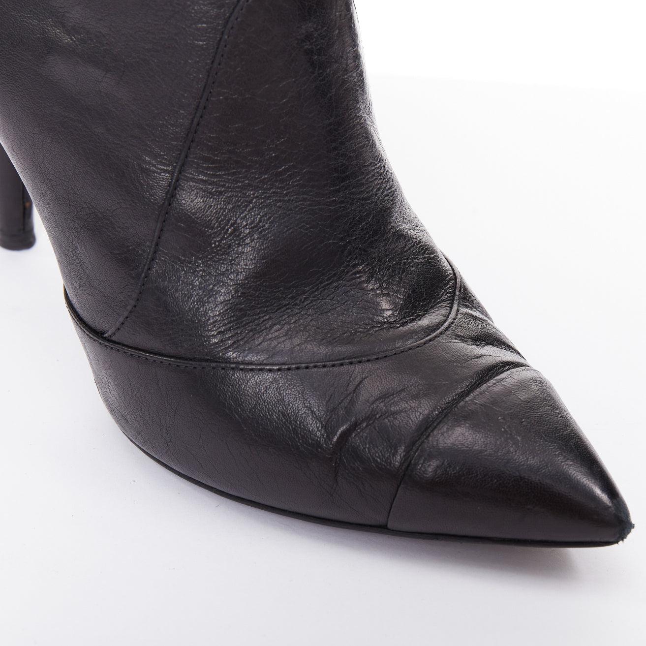 CHANEL 15C bottines à talon haut conique en cuir de veau noir faussement perlé EU38 en vente 2