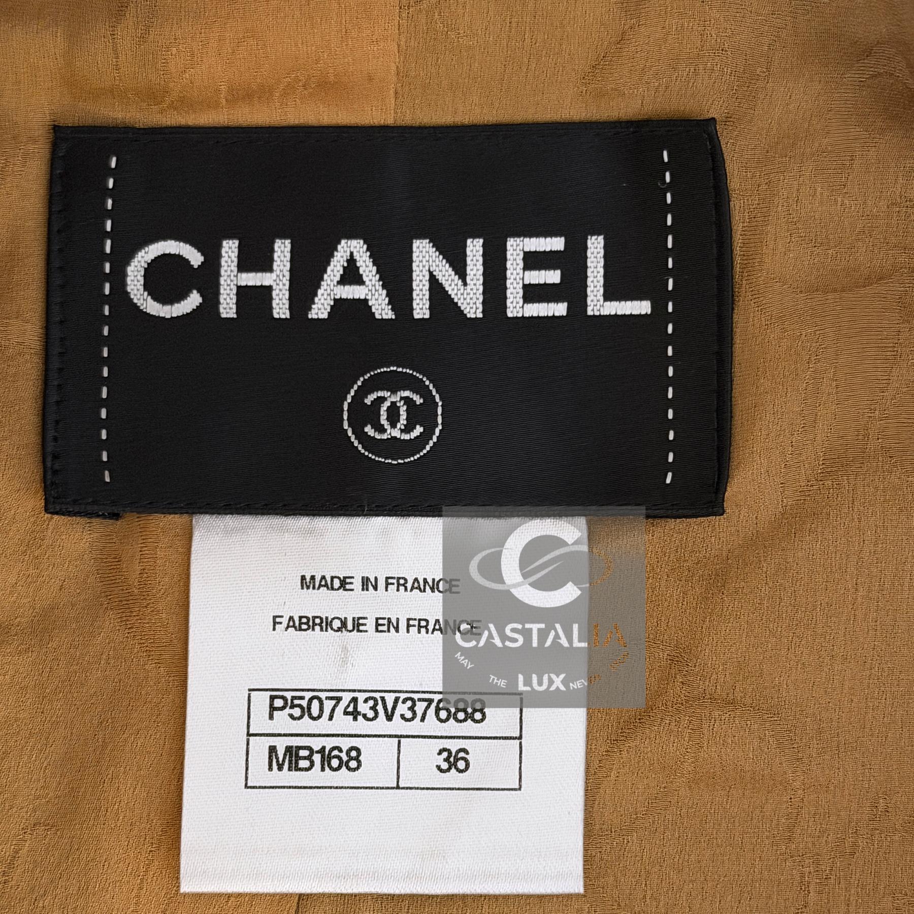 CHANEL 15K$ New Paris / Dubai Ribbon Tweed Ensemble 36 FR en vente 16