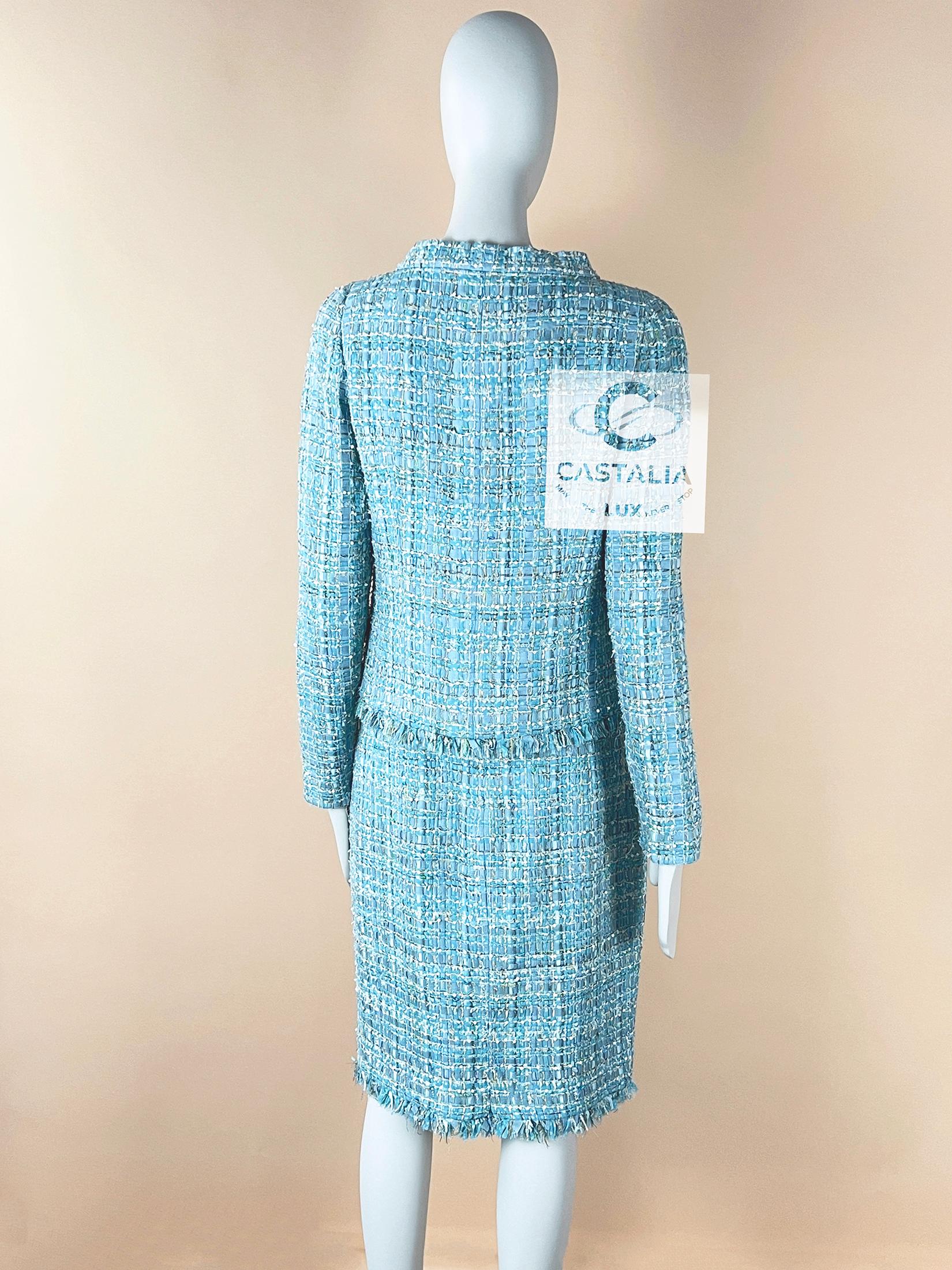 Chanel 15K$ Nuovo Tweed Ensemble con Nastro Turchese 40 FR in vendita 12