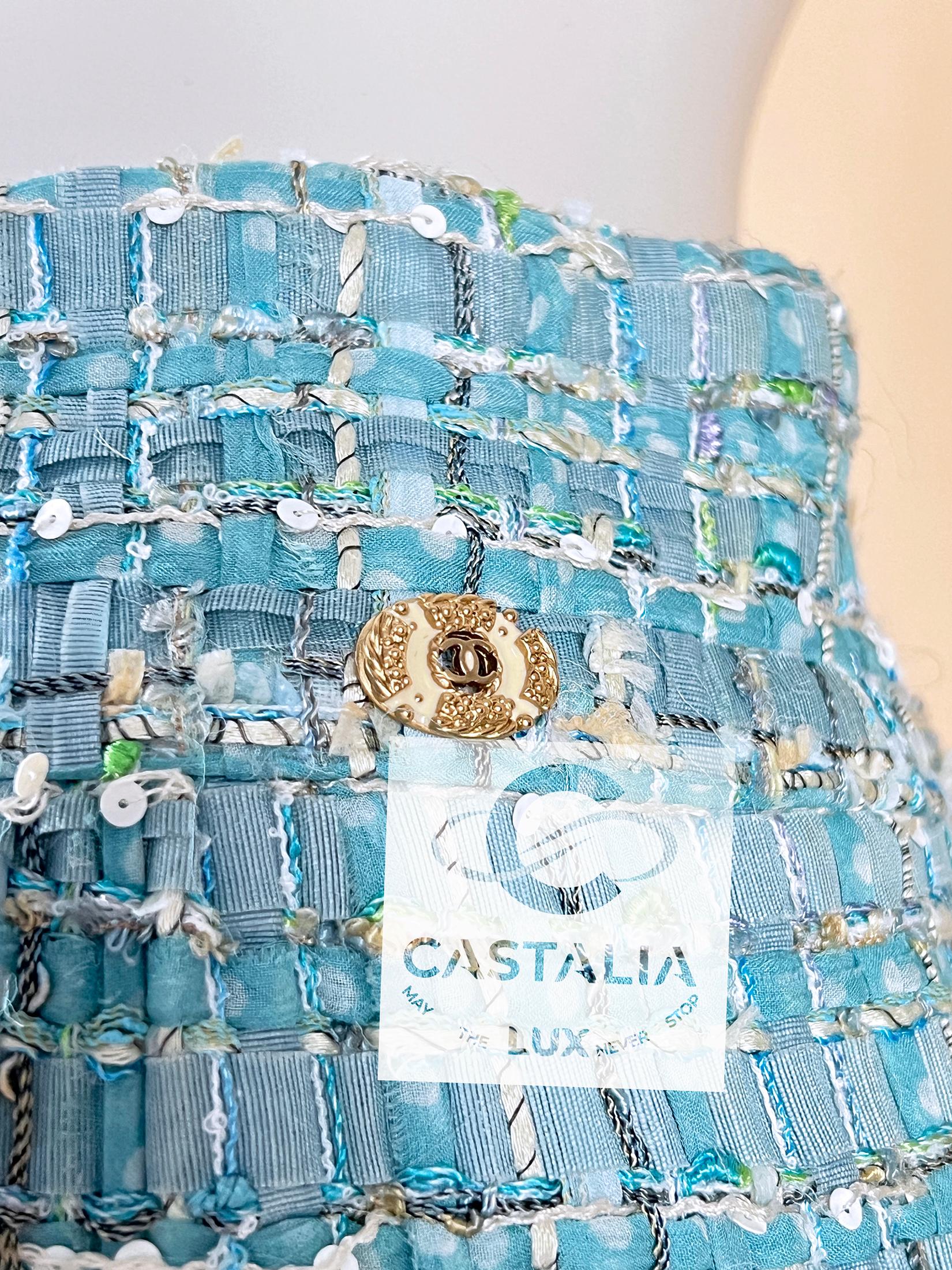 Chanel 15K$ Nuovo Tweed Ensemble con Nastro Turchese 40 FR in vendita 14