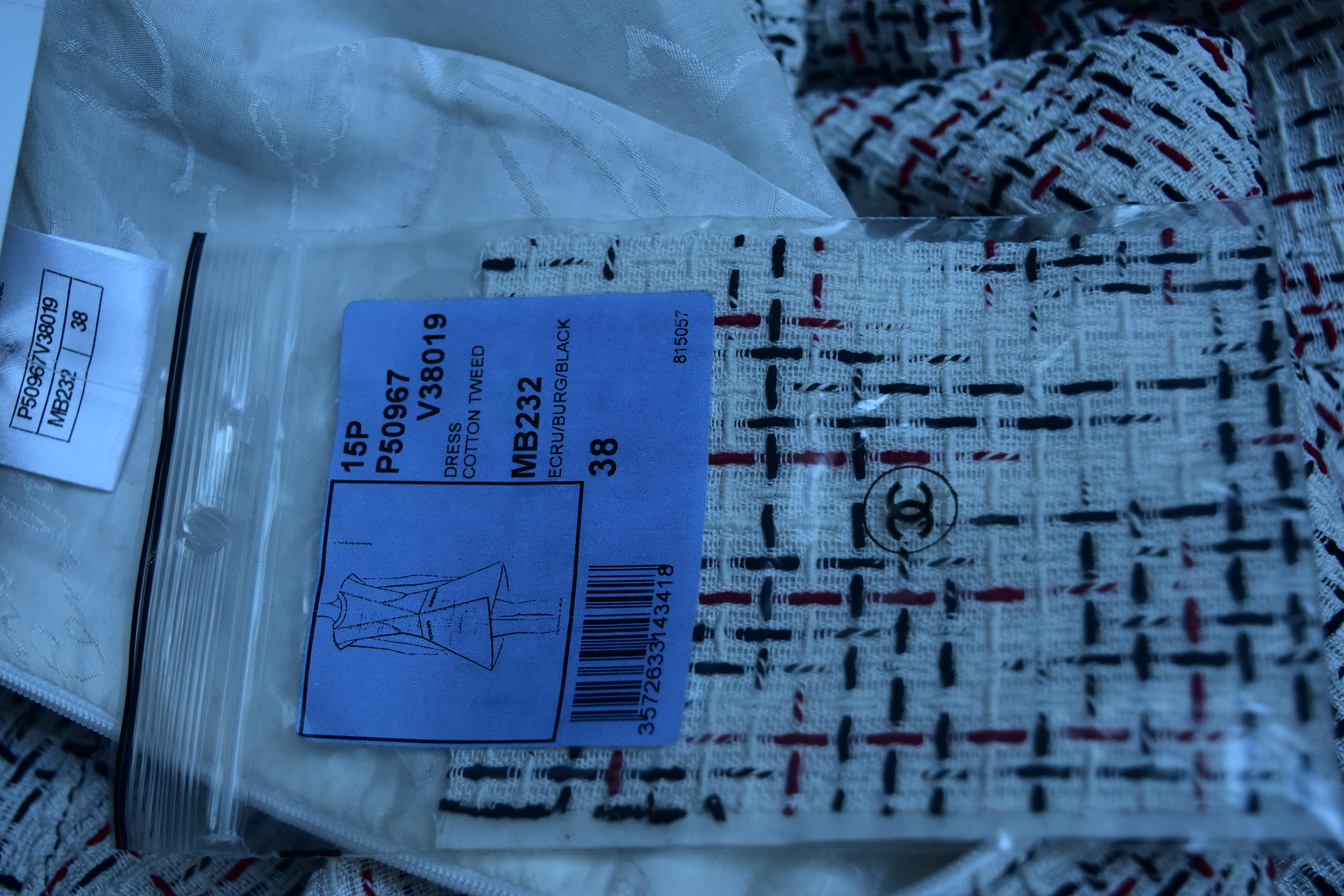 Chanel 15P 2015 Tweed Dress 38 NWT New For Sale 3