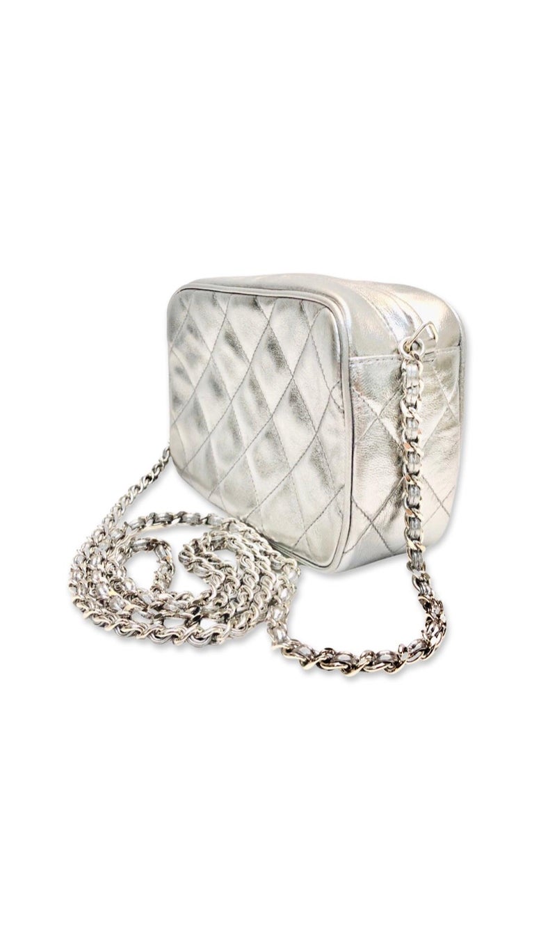 Women's or Men's Chanel 16cm Silver Metallic Quilted Lambskin Shoulder Bag  For Sale