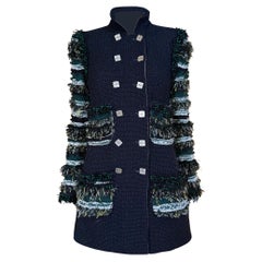 CHANEL 16K$ Chaqueta de tweed negra adornada con joyas 38 FR