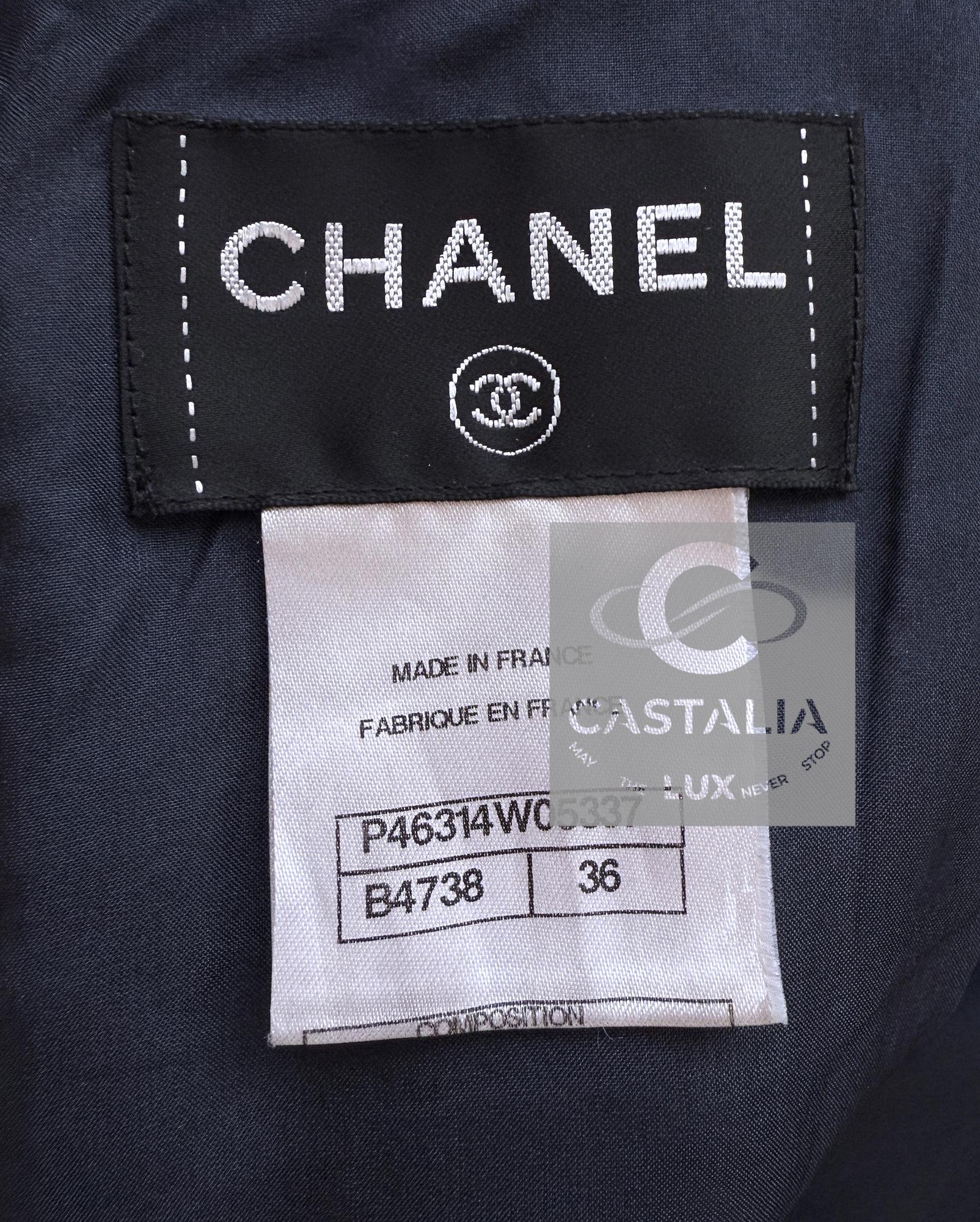 CHANEL 16K$ Paris / Edinburgh Museum Level Tweed Dress 36 FR en vente 10