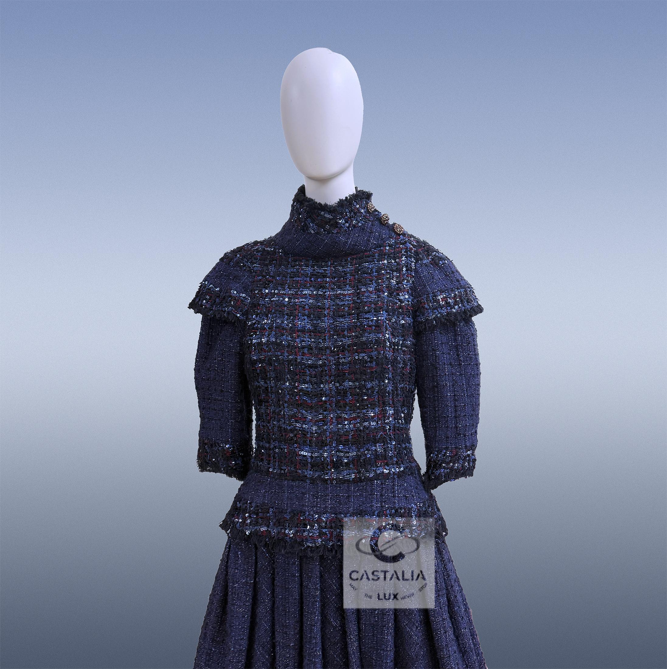 CHANEL 16K$ Paris / Edinburgh Museum Level Tweed Dress 36 FR en vente 4