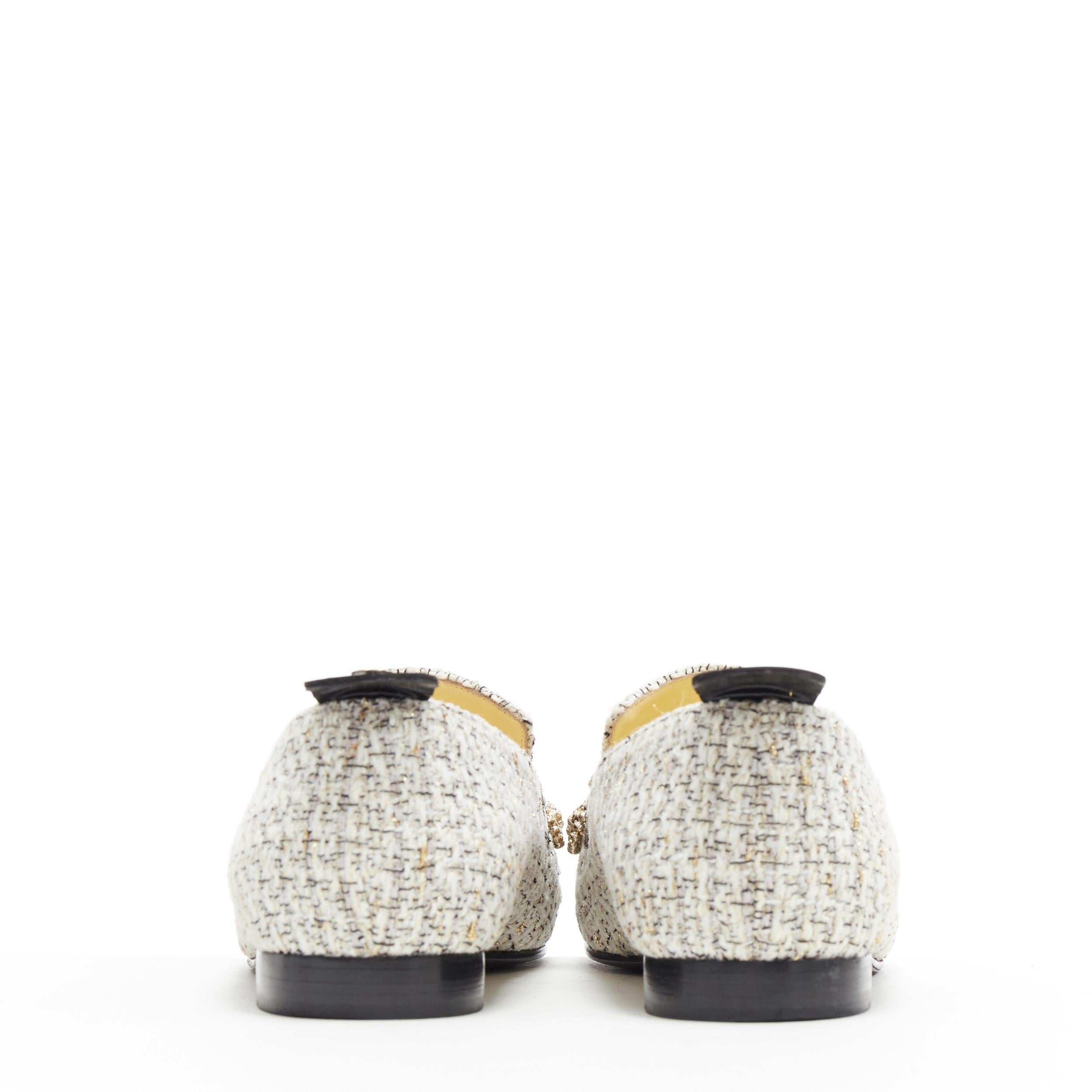 CHANEL 16P white gold speckle tweed CC chain charm toe cap ballet flats EU38.5 C In Excellent Condition In Hong Kong, NT