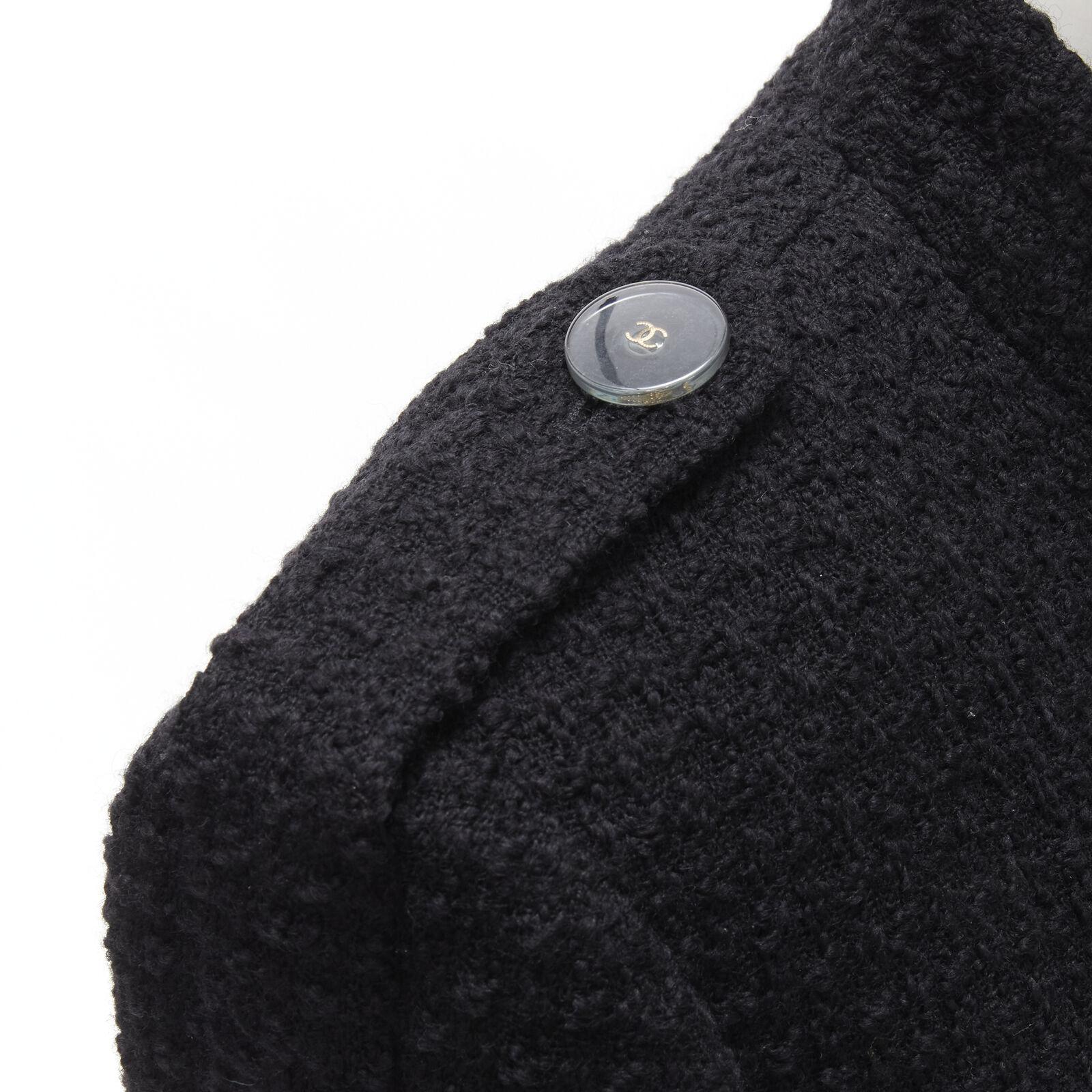 CHANEL 17A Paris Cosmopolite black tweed CC button 4-pocket  belted coat FR44 XL For Sale 4