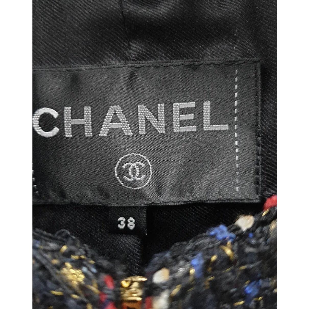Chanel 17A Paris-Cosmopolite Giacca in tweed Sz.38 In condizioni ottime in vendita a Krakow, PL