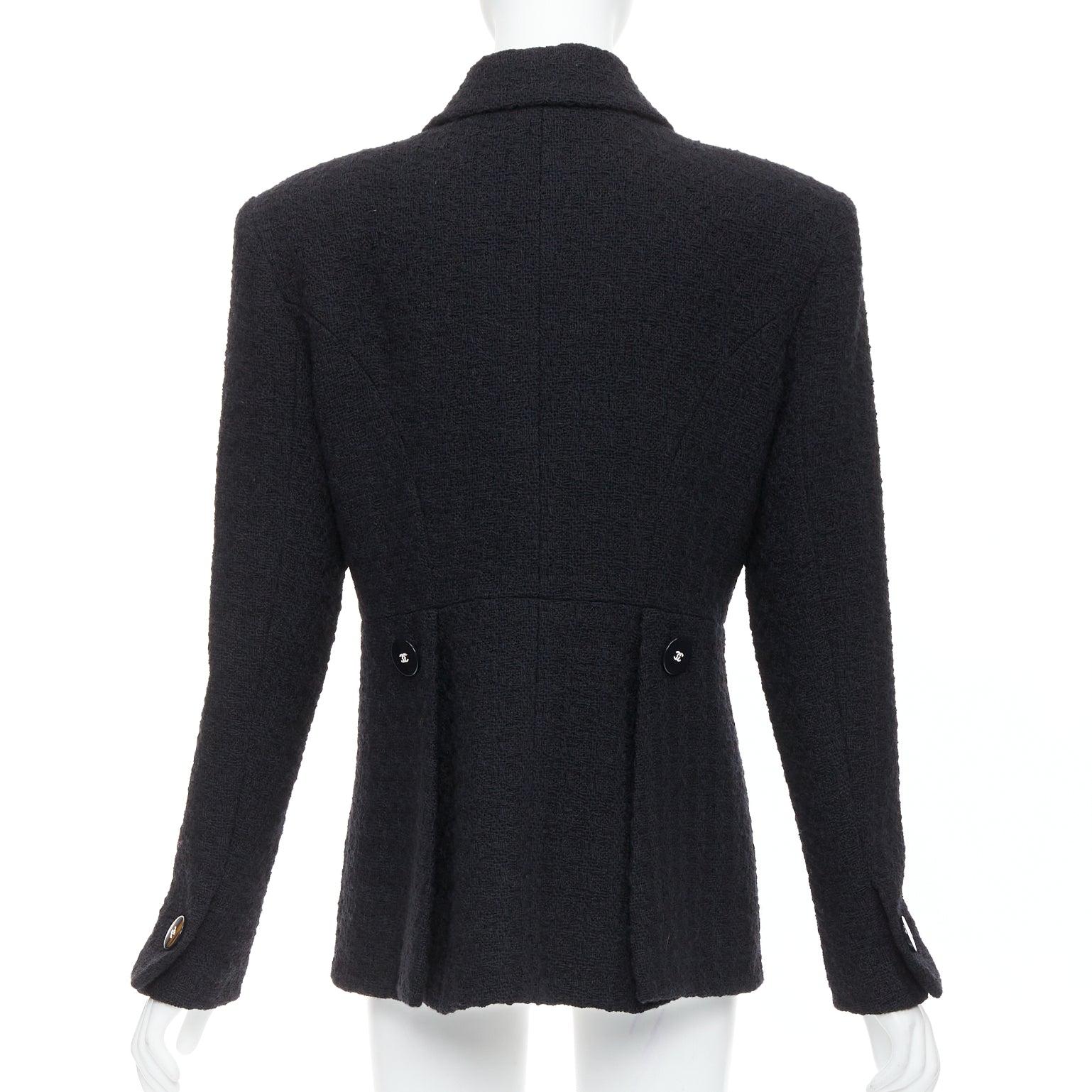 CHANEL 17A Runway Paris Cosmopolite veste de smoking en tweed noir à double boutonnage en vente 2