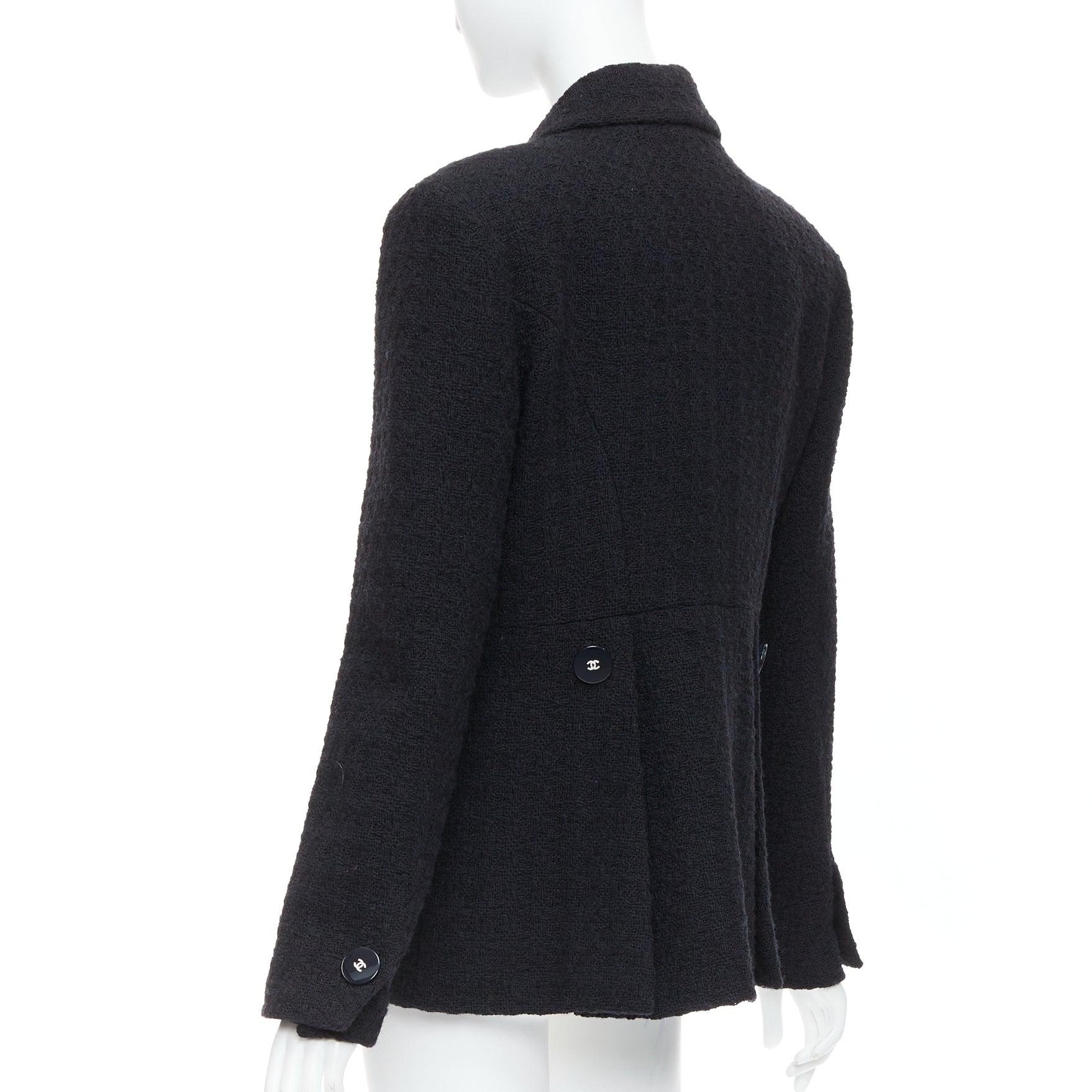CHANEL 17A Runway Paris Cosmopolite veste de smoking en tweed noir à double boutonnage en vente 3