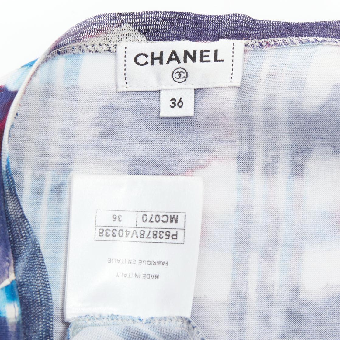 Chanel 17P Runway blue red check CC logo print crop top in seta FR36 S in vendita 3