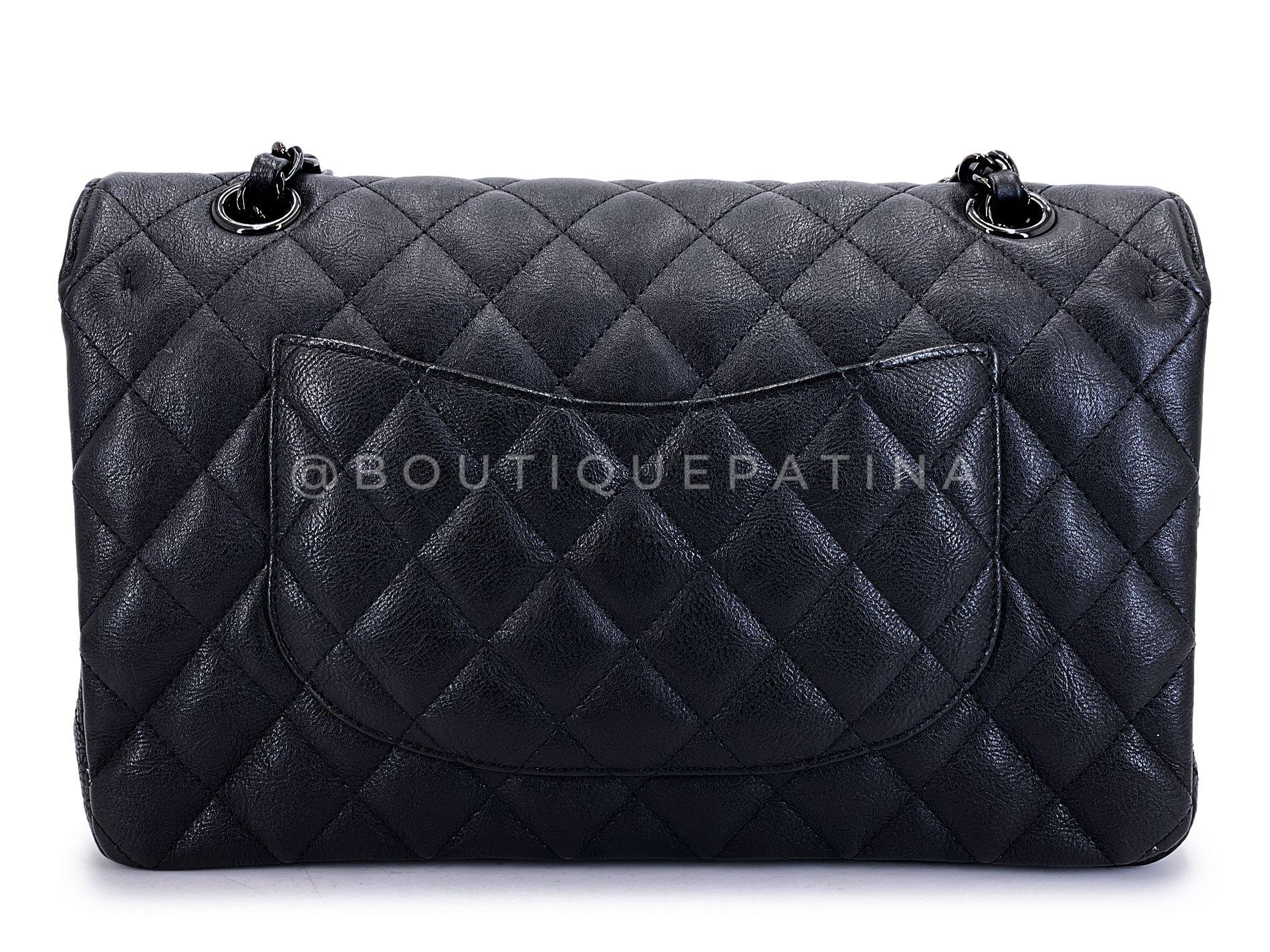 Donna Chanel 17S So Black Medium Classic Double Flap Borsa in pelle di vitello 68707 in vendita