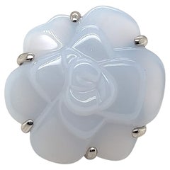 Chanel Bague de cocktail/robe en or blanc 18 carats et calcédoine