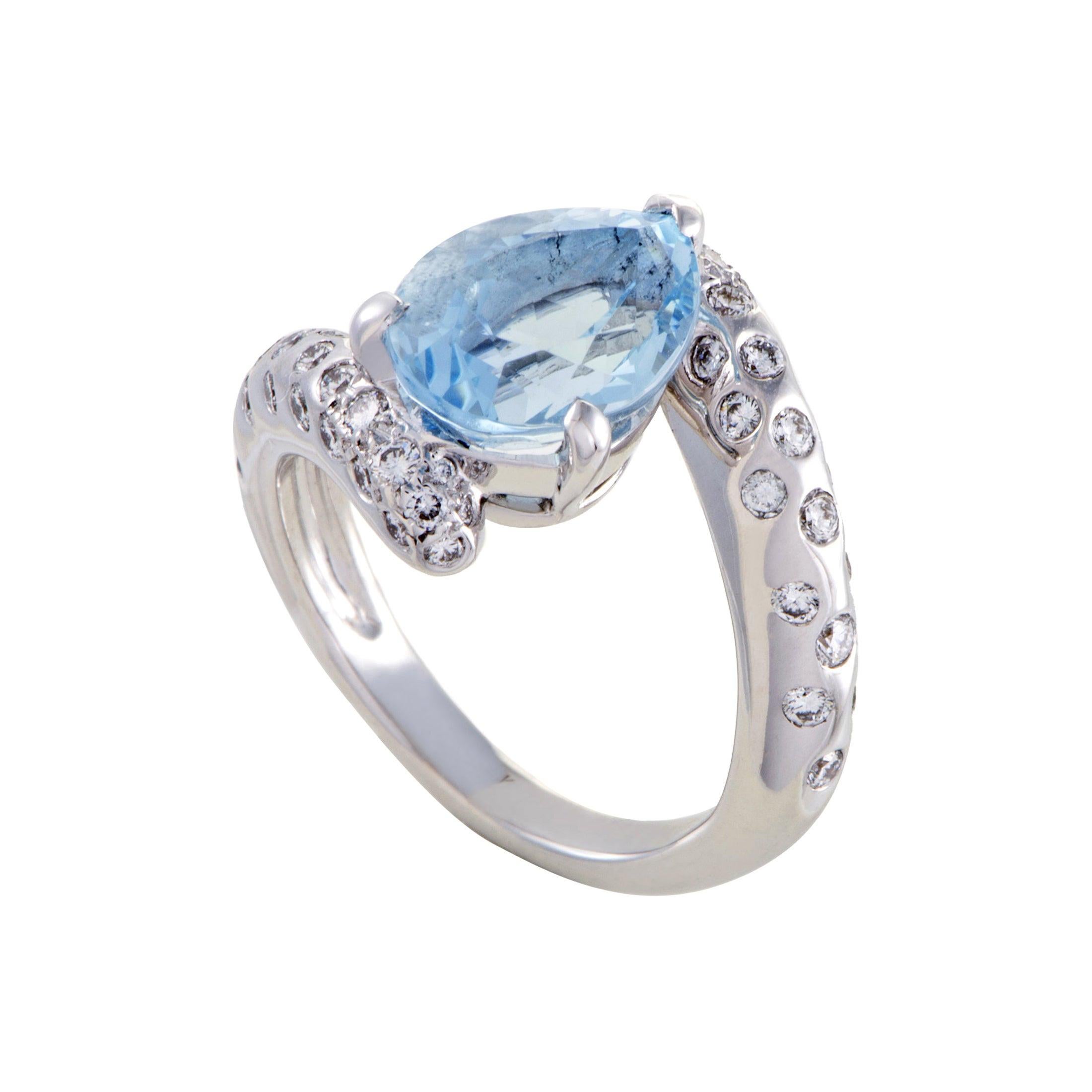Chanel 18 Karat White Gold Diamond and Aquamarine Ring
