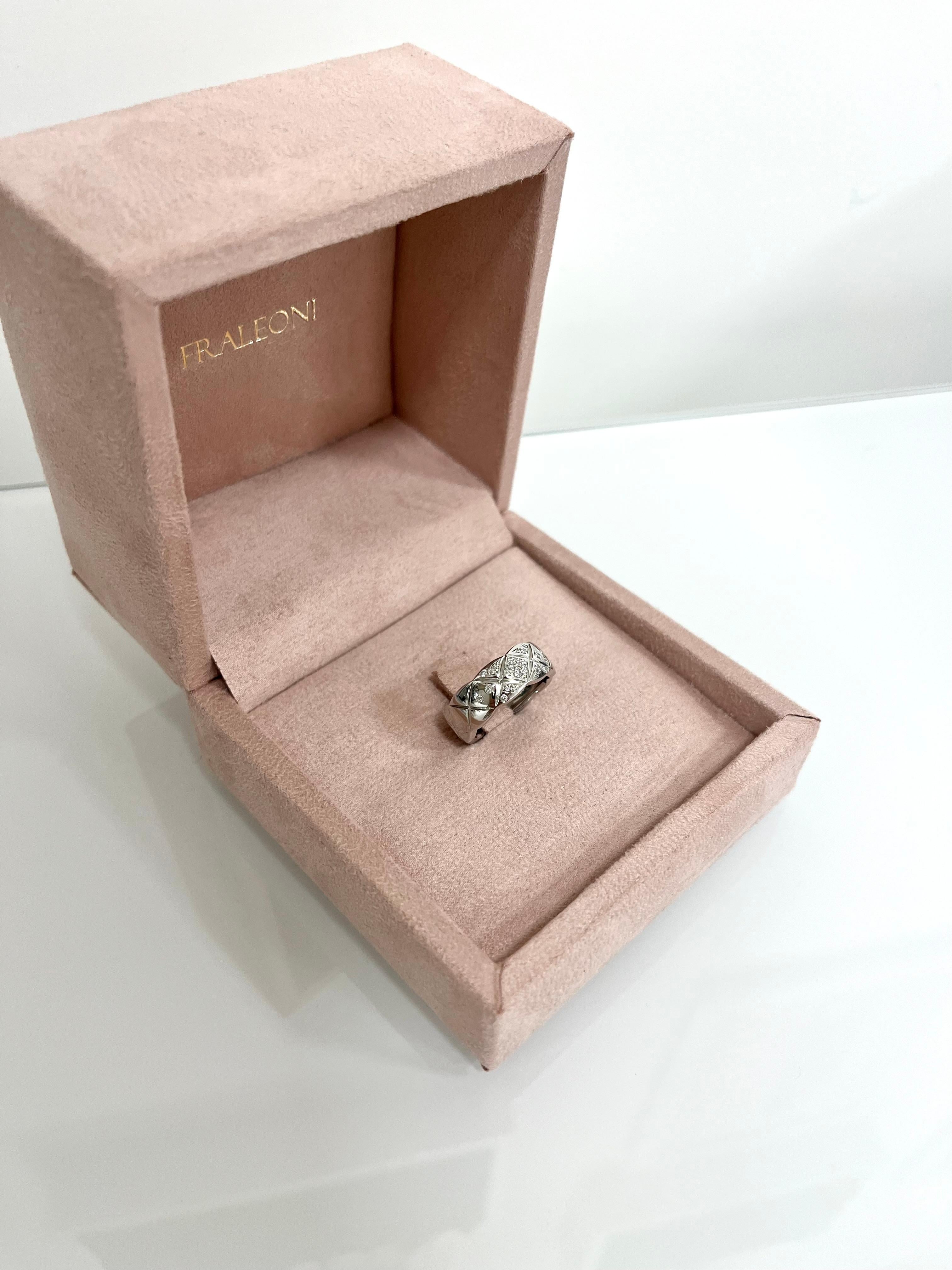 Chanel 18 Karat White Gold Diamonds Coco Crush Ring 1