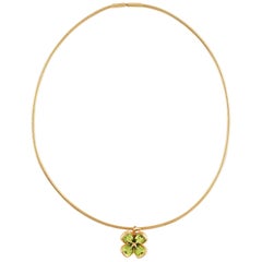 Chanel 18 Karat Yellow Gold Peridot Necklace