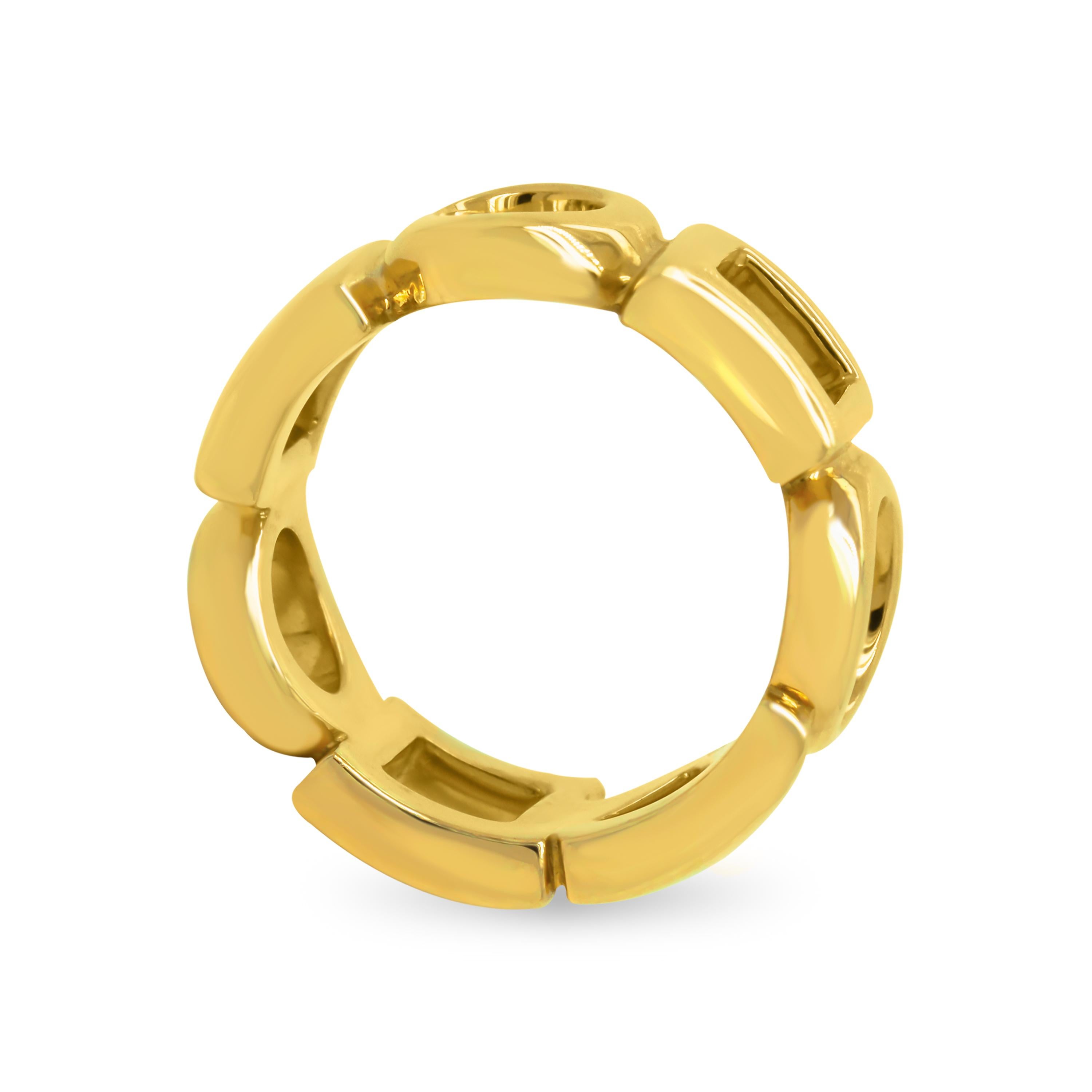 Chanel 18 Karat Yellow Gold Square Triangle Circle Wide Band Ring

This fun and everyday ring by Chanel features a cute design that has a triangle, circle, square alternating.

Ring is a size 6.50. 9.7mm band width.

Signed Chanel.
