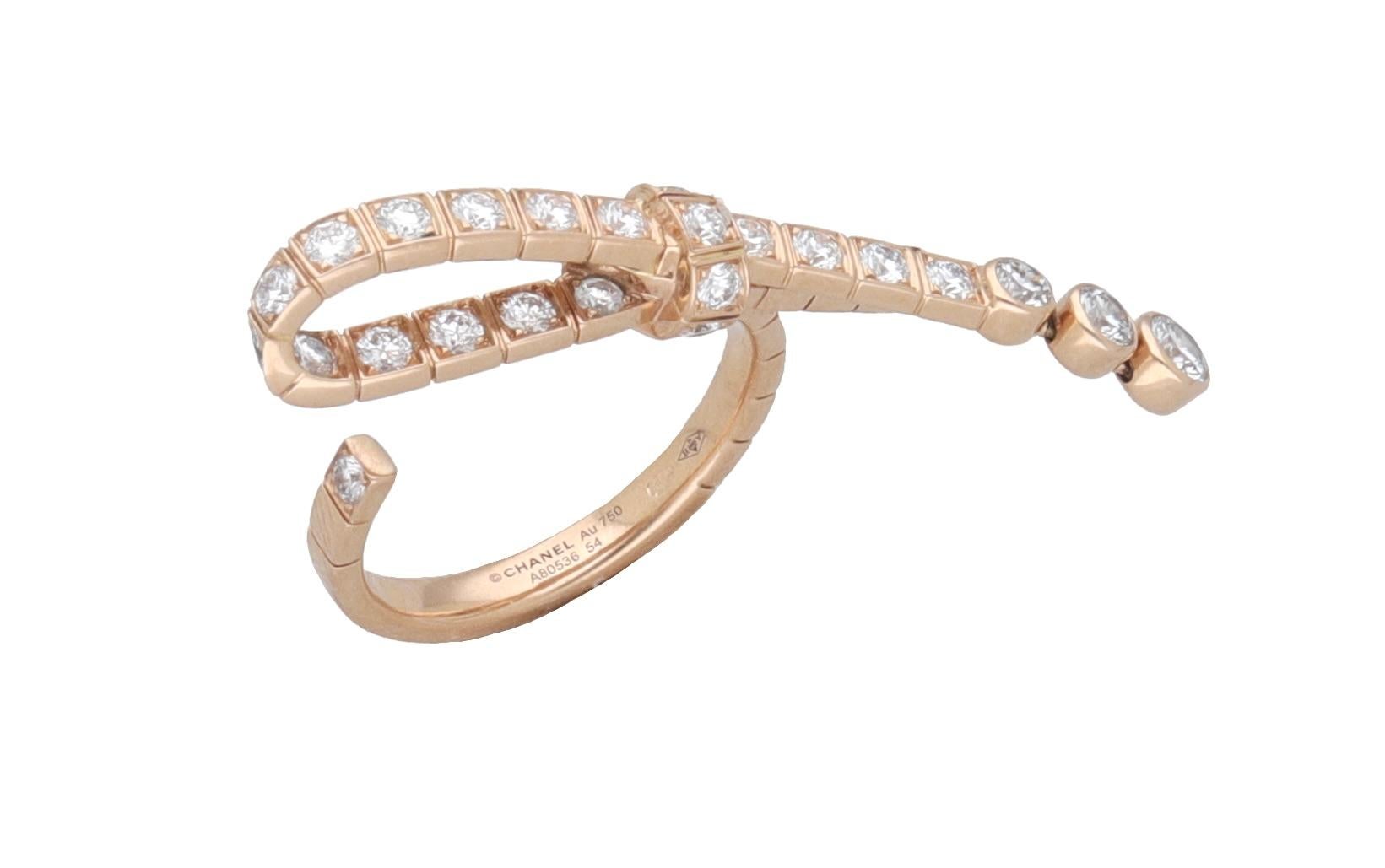 Round Cut CHANEL 18 Kt. Beige Gold Diamond Ruban Cocktail Ring For Sale