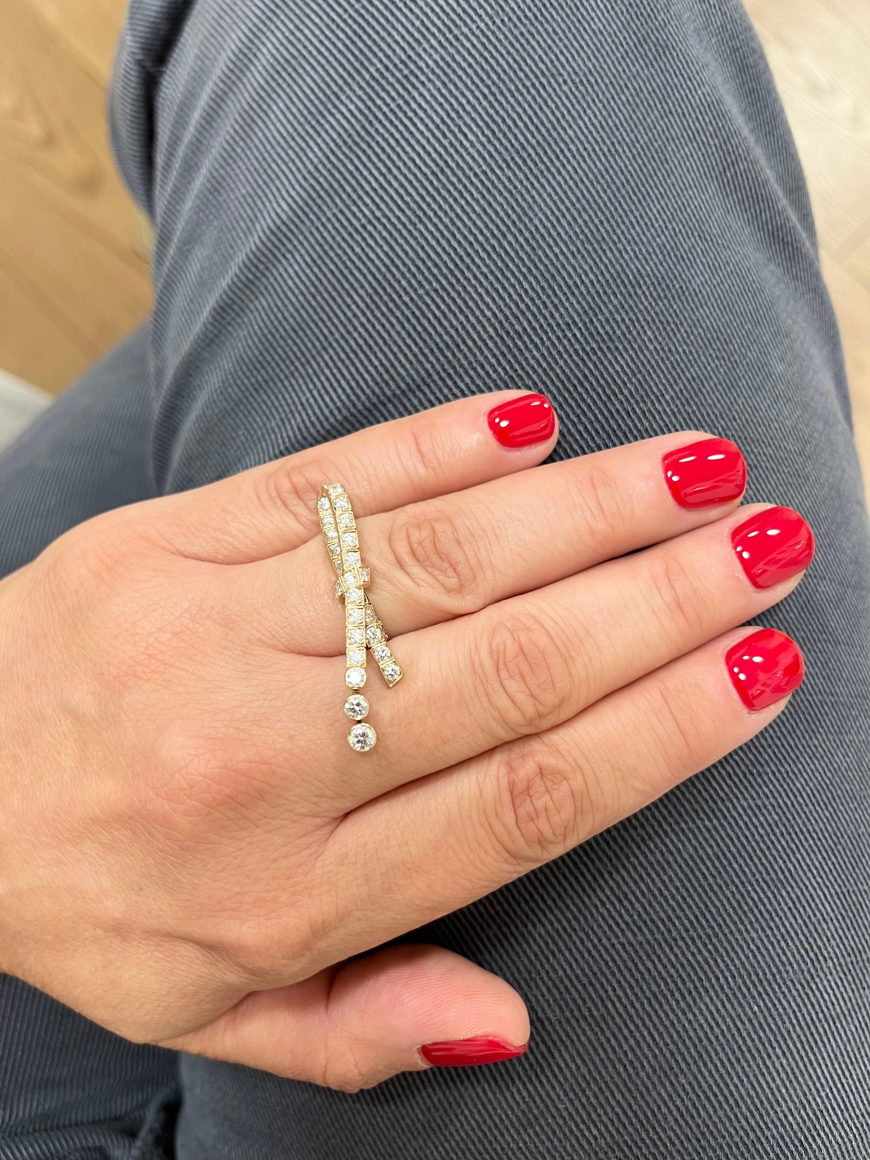 CHANEL 18 Kt. Beige Gold Diamond Ruban Cocktail Ring For Sale 2