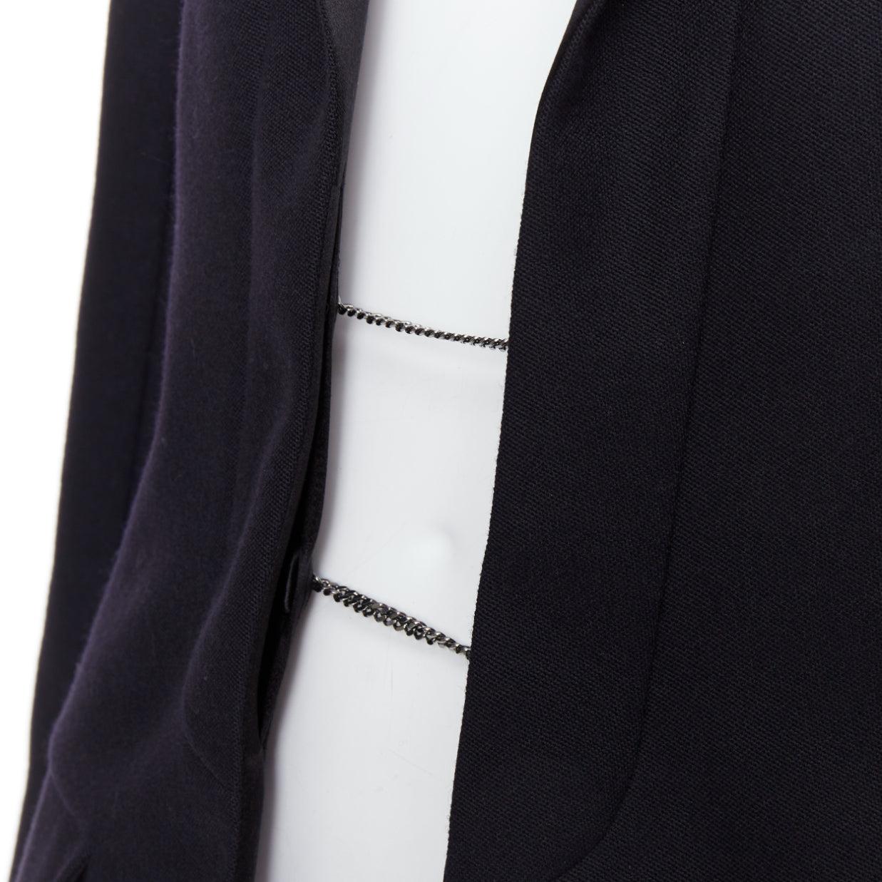 CHANEL 18A negro París Hamburgo Metier D'art blazer esmoquin lana FR40 L
Referencia: CNPG/A00101
Marca: Chanel
Colección: 18A París Hamburgo
Material: Lana
Color: Negro
Patrón: Sólido
Cierre: Botón
Forro: Seda negra
Detalles adicionales: Lana negra.