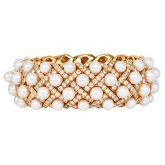 Chanel Armband aus 18-karätigem Gold mit Zuchtperlen und Diamanten im Matelassé-Design
