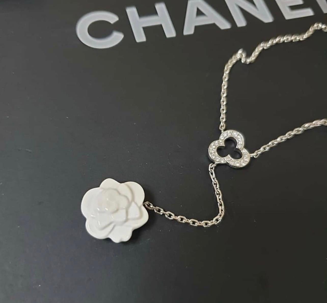 Jewellery created based on designs by Lorenz Baumer.
    METAL TYPE: 18K White Gold
    STONE WEIGHT: 0.12ct twd
    TOTAL WEIGHT: 5.8g
    NECKLACE LENGTH: 16 Inches

Very good condition.

Comes in Chanel leather pocket.

For buyers from EU we can