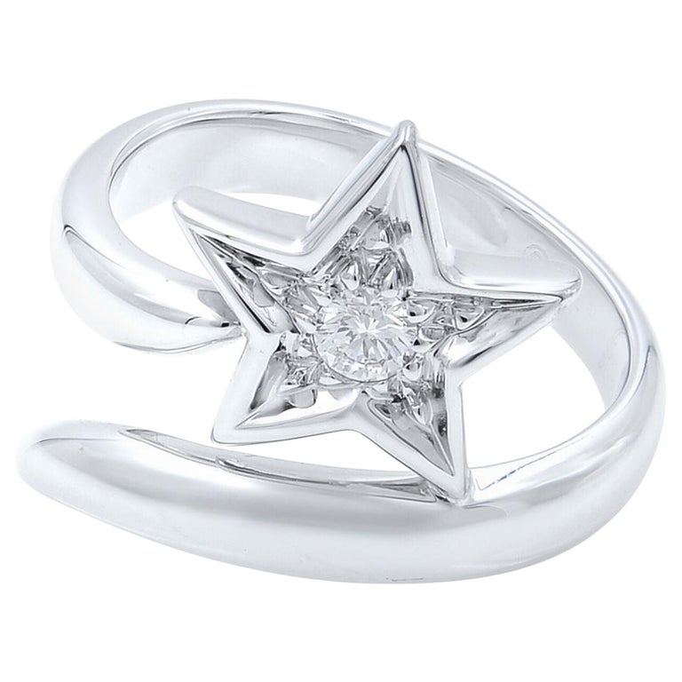 Chanel 18 Karat White Gold Comete Diamond Star Ring at 1stDibs | chanel  star ring, chanel comete ring, chanel comet ring
