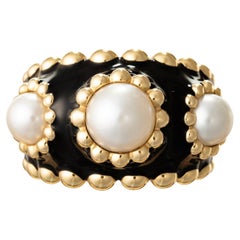 Retro Chanel 18k Yellow Gold Black Enamel Three Pearl Ring