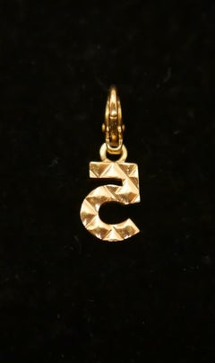 Chanel 18K Yellow Gold Matelasse No.5 Pendant
