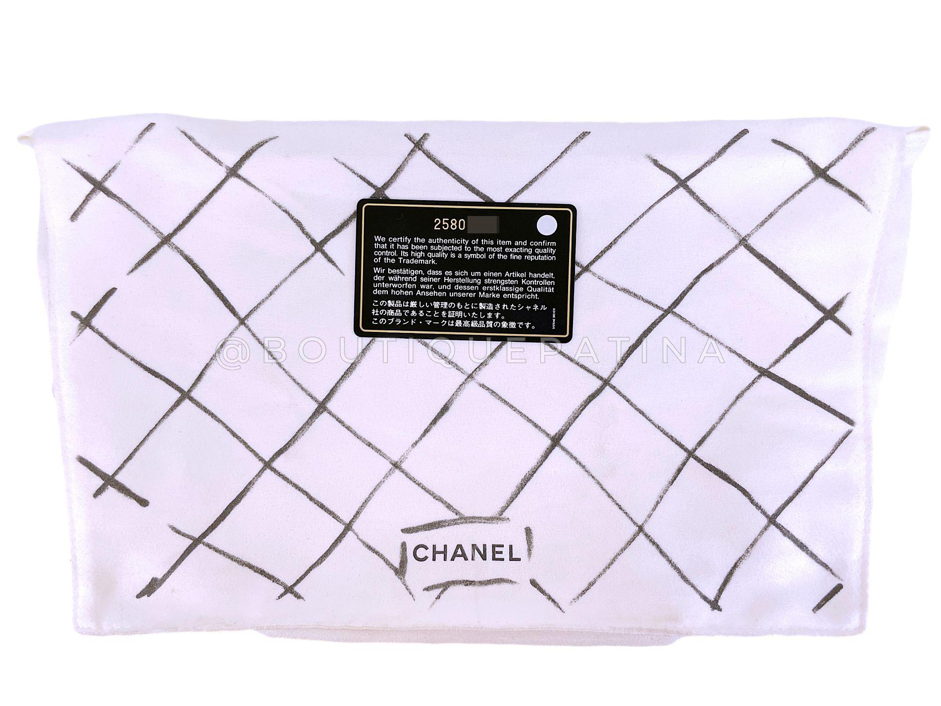Chanel 18S Türkis Meerjungfrau schillernde Wasser Junge Klappe Tasche klein 68675 im Angebot 10