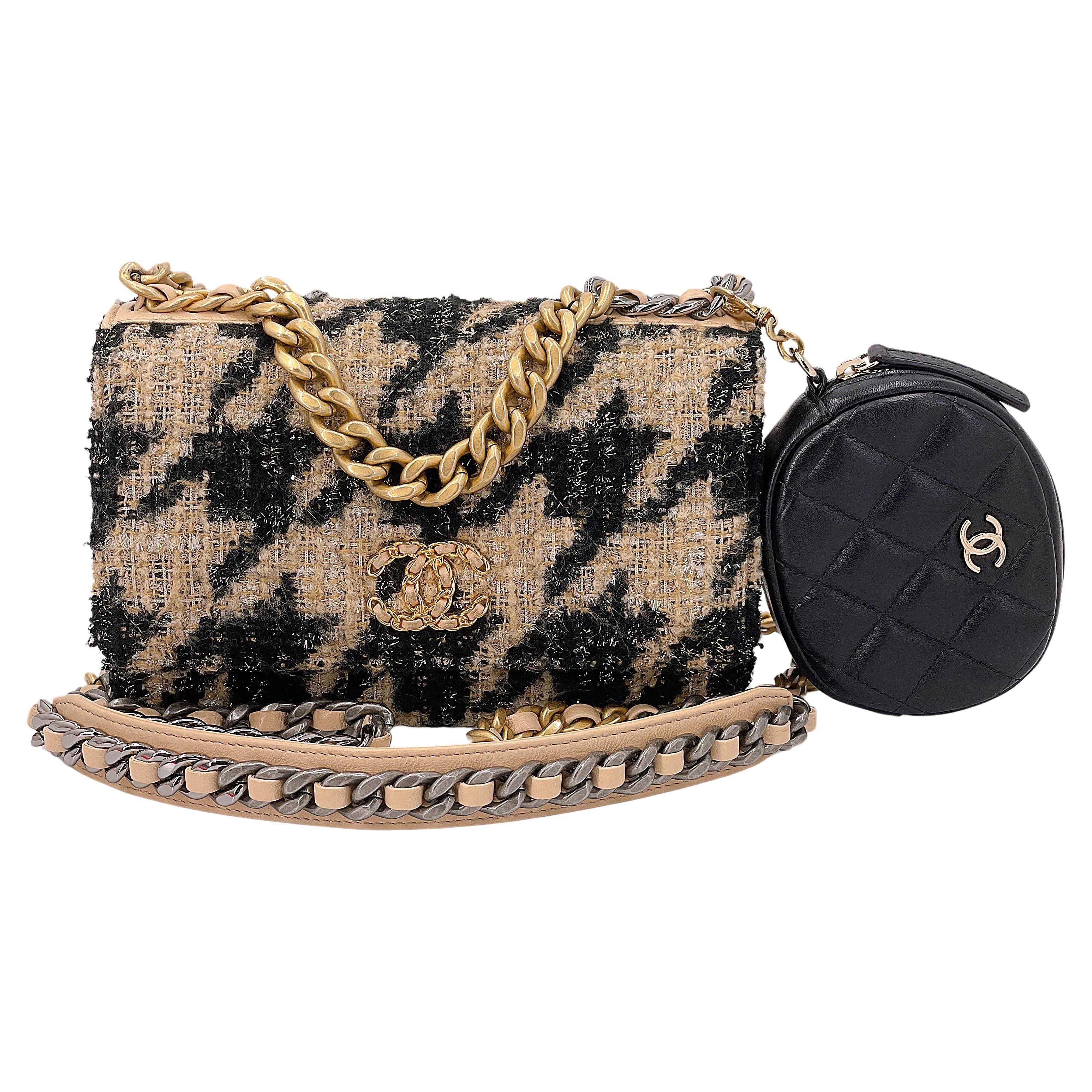 Chanel 19 19K Beige-Black Houndstooth Wallet on Chain WOC Bag Set 67757 For Sale