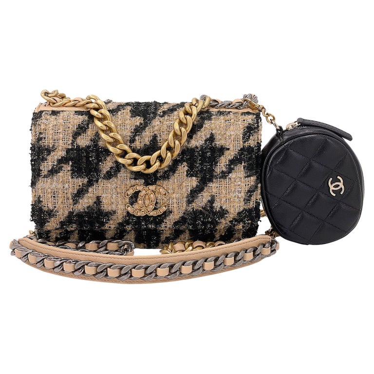 Pink Chanel Tweed 19 Wallet On Chain Crossbody Bag – AmaflightschoolShops  Revival