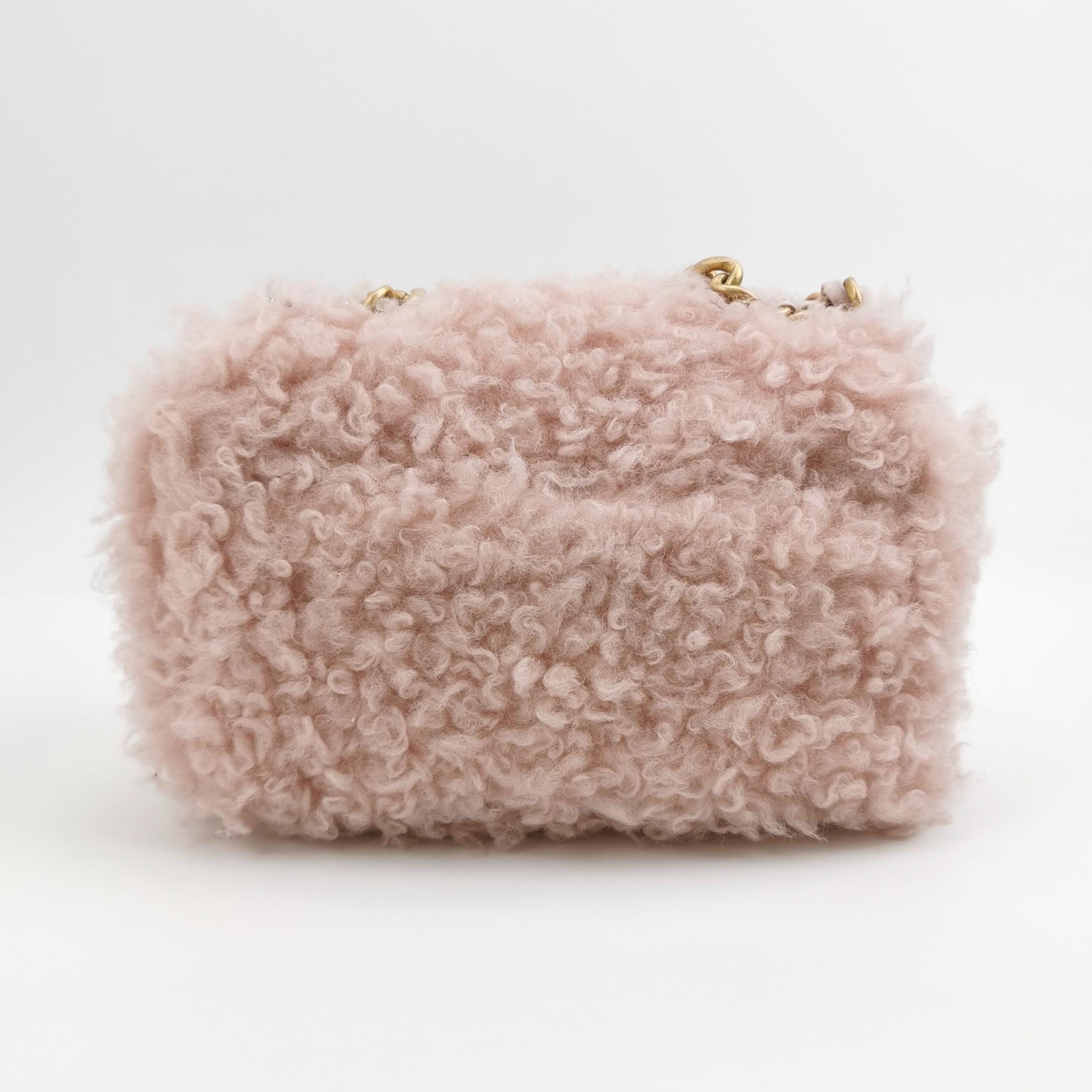 Chanel 19 Bolso 2021 Bolso pequeño con solapa de piel de oveja rosa Marrón en venta