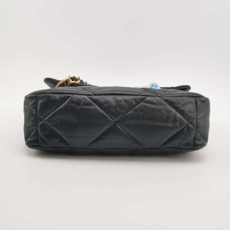 Chanel 19 Bag Small Black Lambskin Leather Crossbody Bag, 2020-2021 For Sale 1