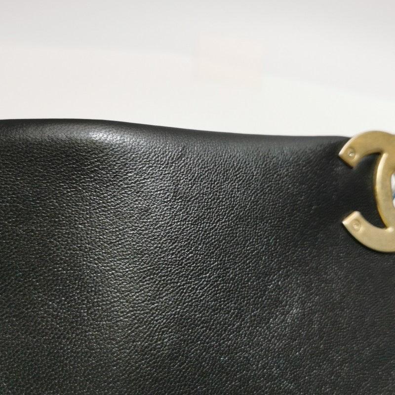 Chanel 19 Bag Small Black Lambskin Leather Crossbody Bag, 2020-2021 For Sale 3