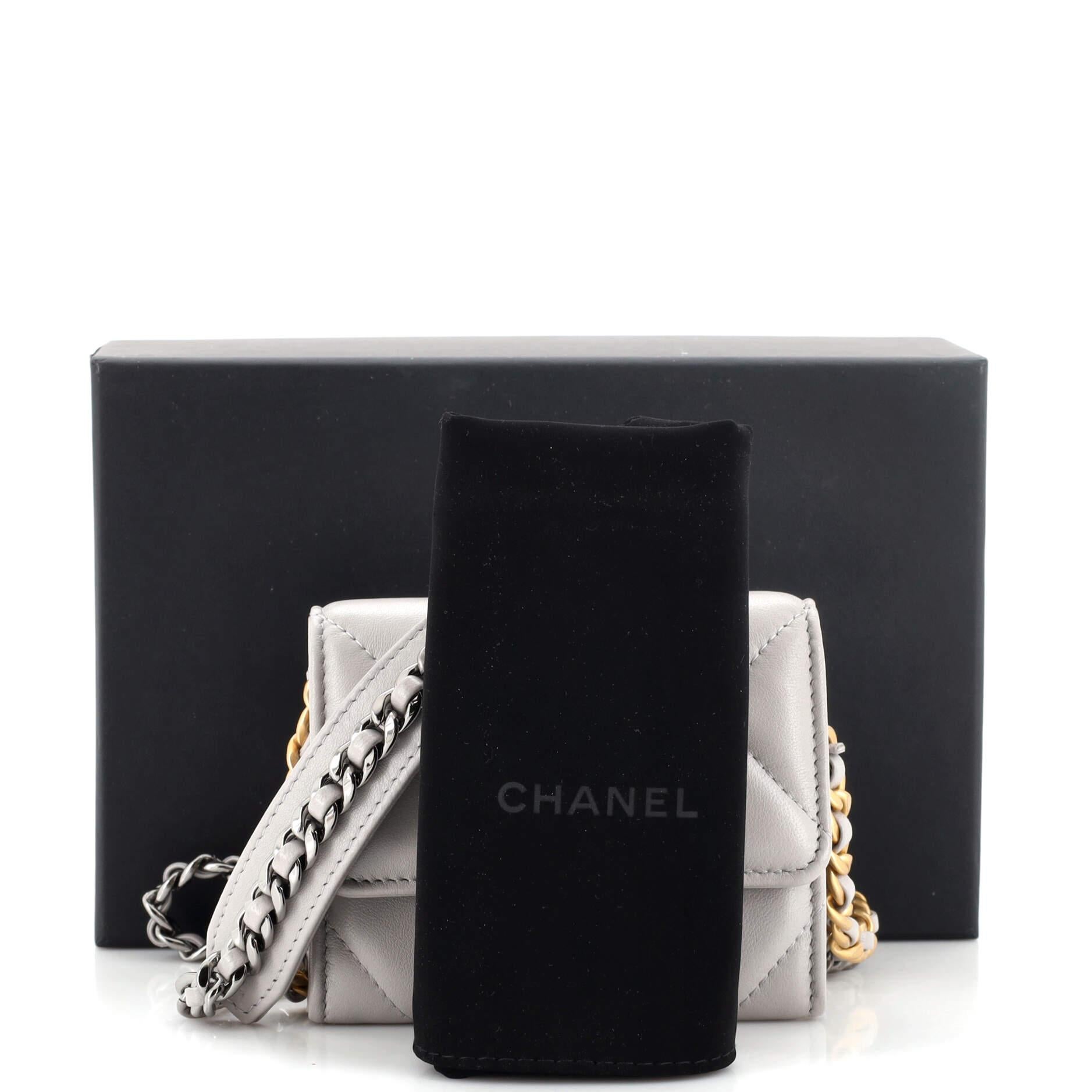Chanel 19 Small Flap Wallet - 6 For Sale on 1stDibs