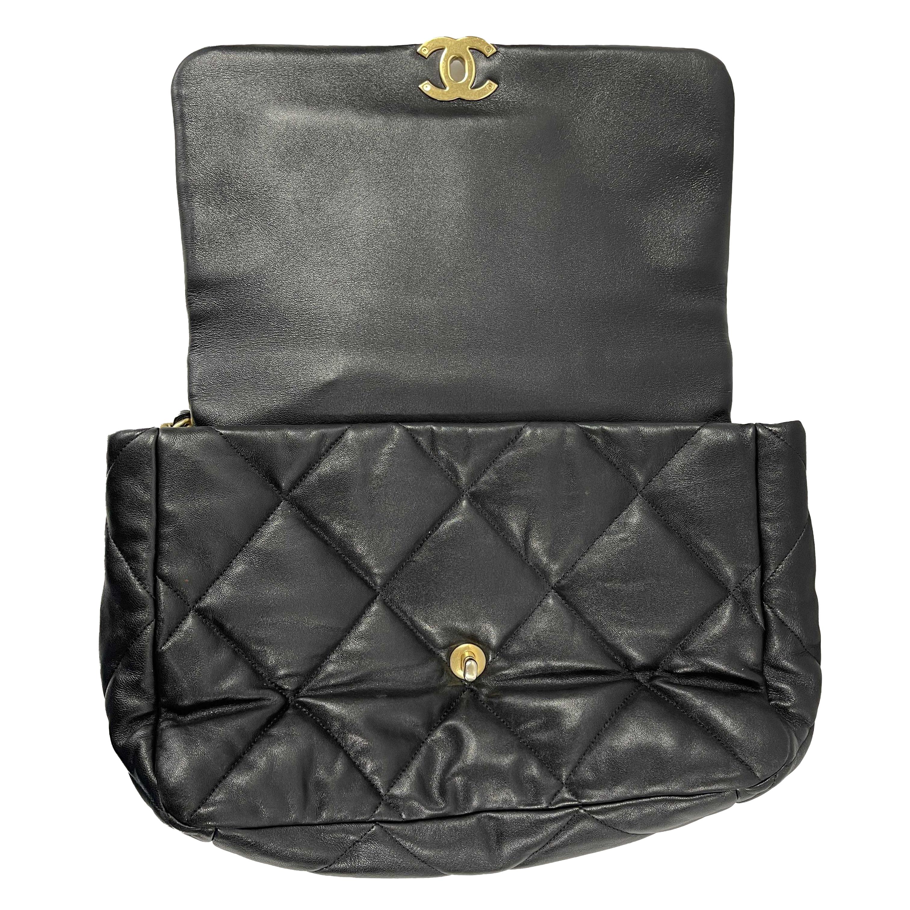 CHANEL 19 - CC Chain Maxi Black / Multi Metal Quilted Lambskin Flap Shoulder Bag 6