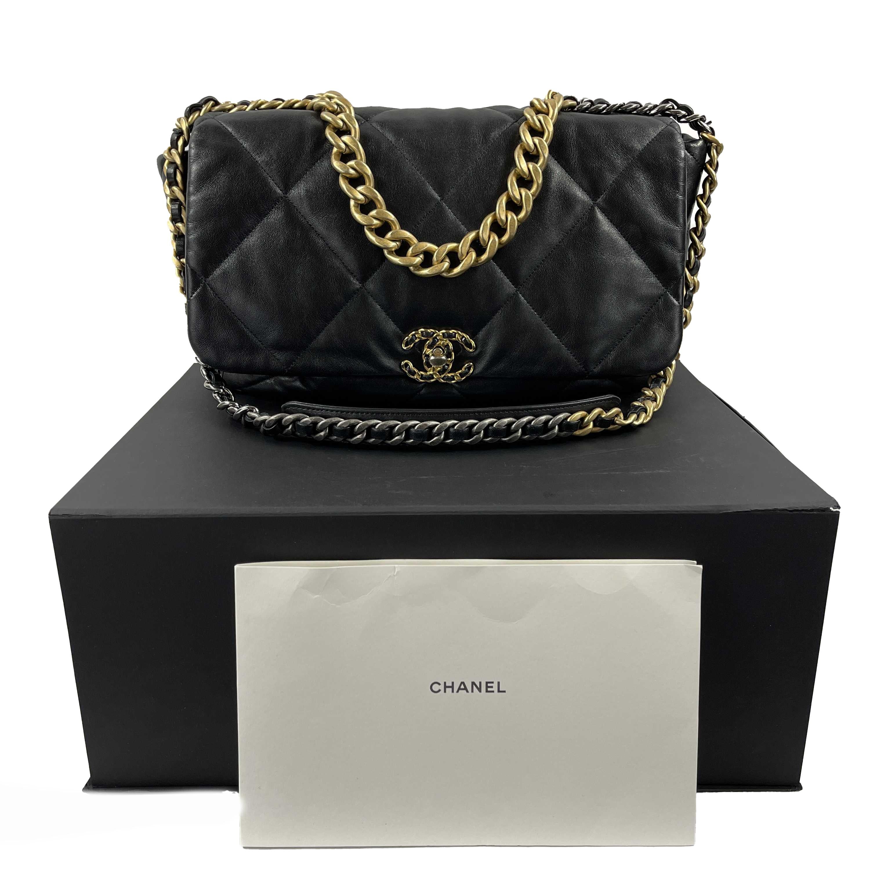 Women's CHANEL 19 - CC Chain Maxi Black / Multi Metal Quilted Lambskin Flap Shoulder Bag