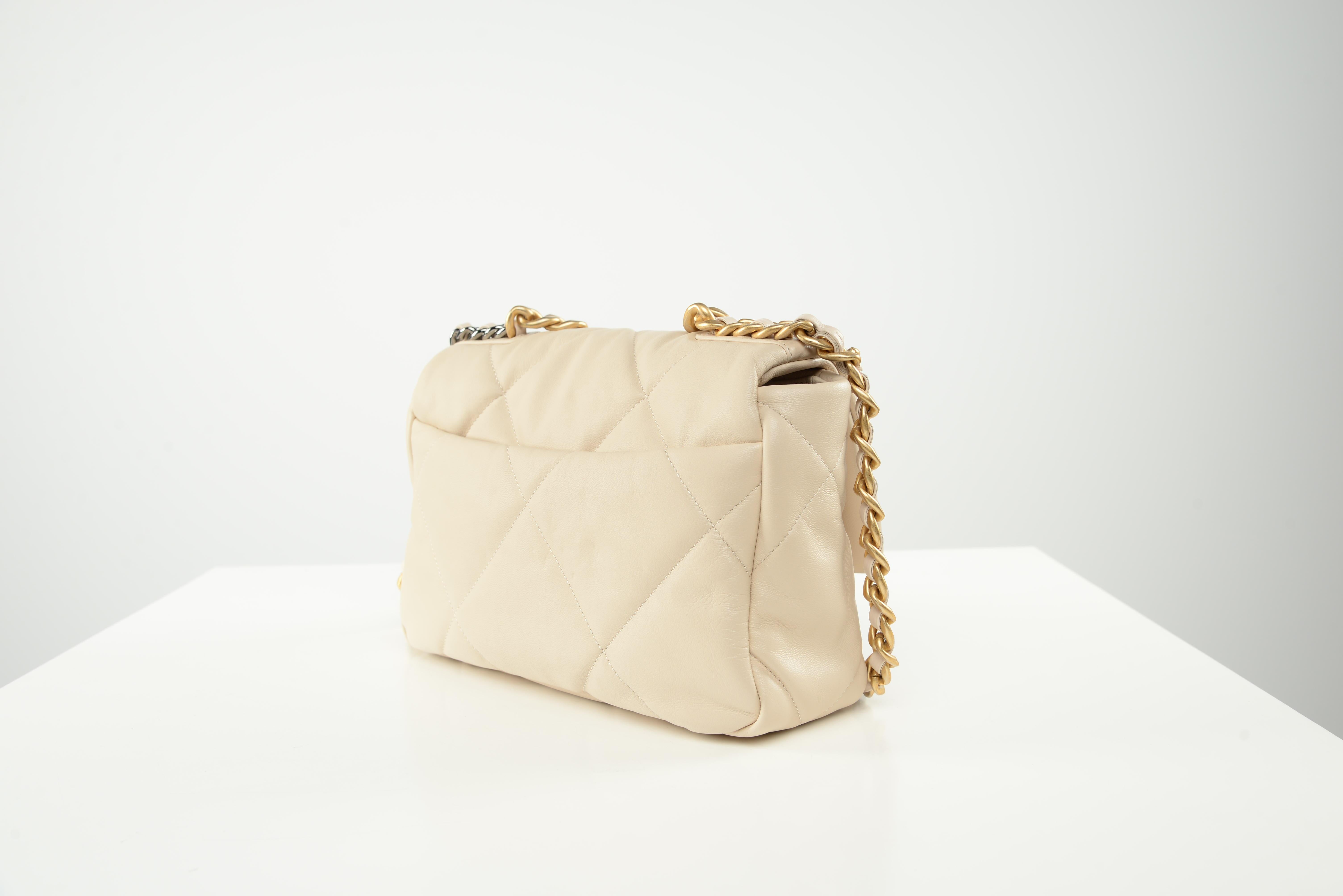 Chanel 19 Flap Bag Cream Quilted Lambskin Leather 3