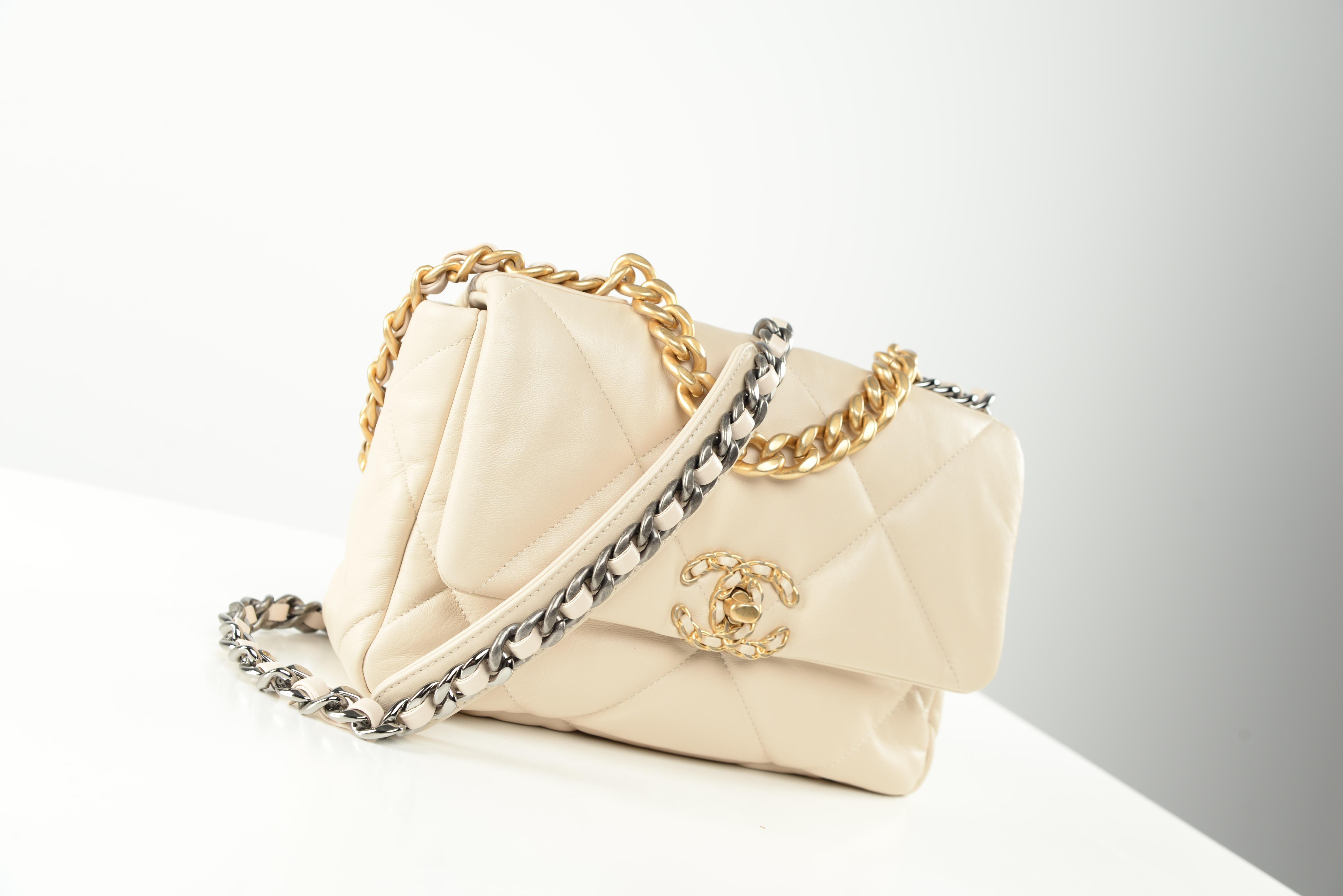 chanel 19 bag cream