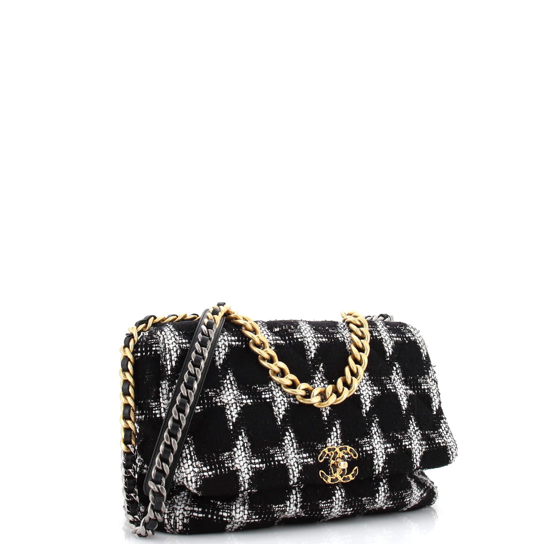 Chanel 19 Flap Bag Quilted Houndstooth Tweed and Ribbon Maxi In Good Condition In NY, NY